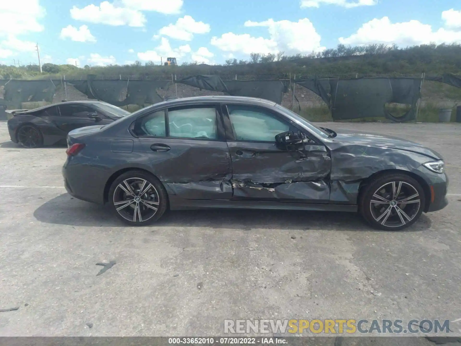 6 Photograph of a damaged car 3MW5R1J09N8C34776 BMW 3 SERIES 2022