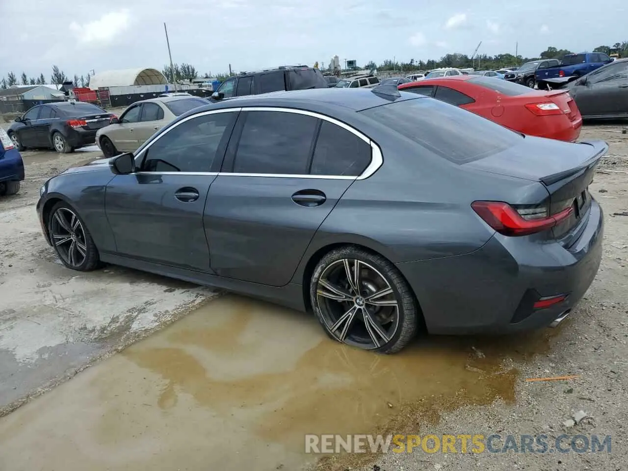 2 Photograph of a damaged car 3MW5R1J0XN8C32549 BMW 3 SERIES 2022