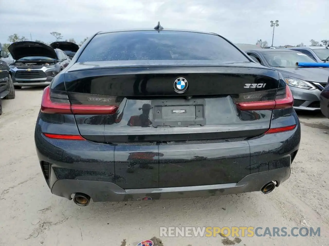 6 Photograph of a damaged car 3MW5R1J0XN8C38514 BMW 3 SERIES 2022