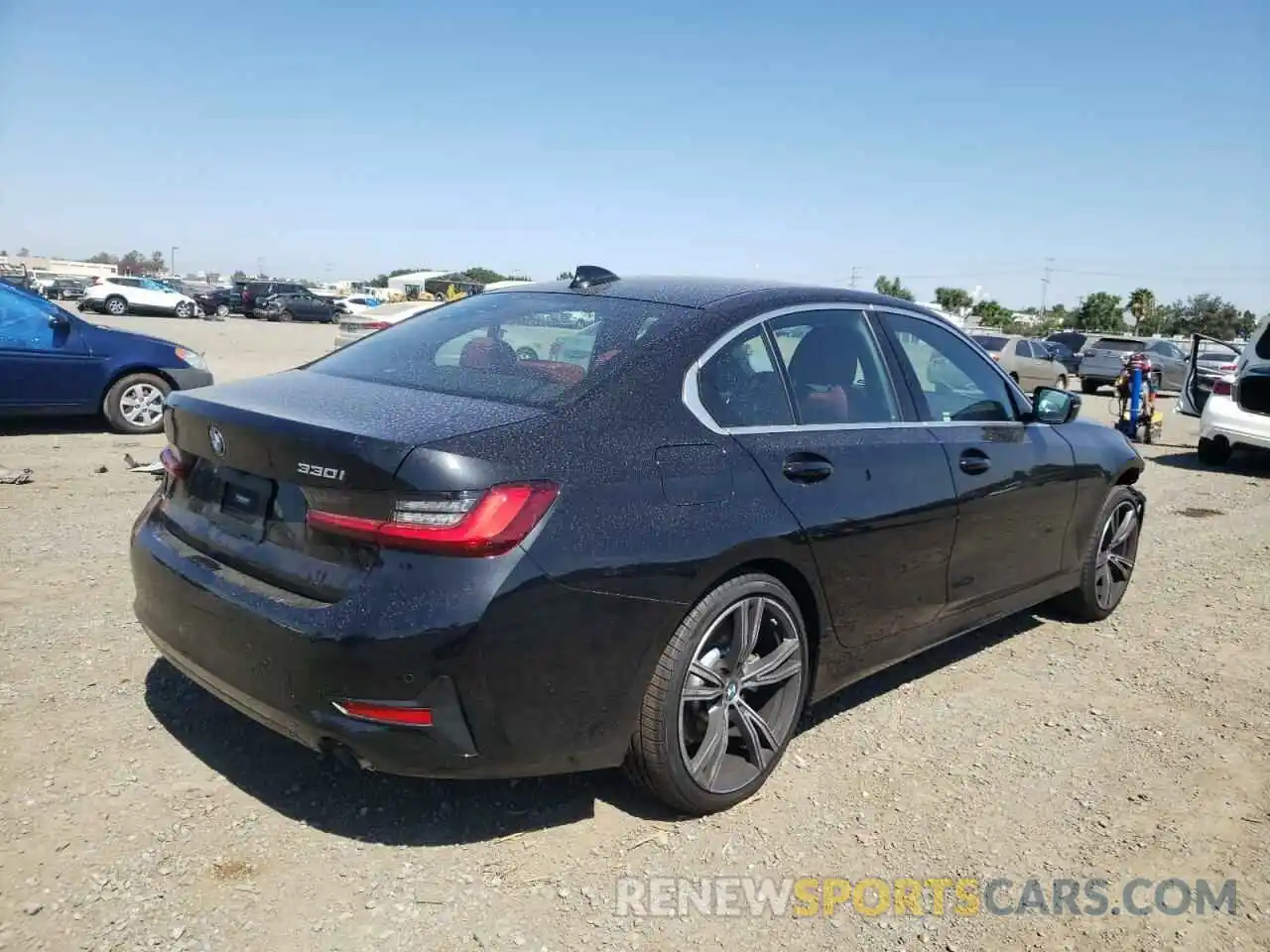 4 Photograph of a damaged car 3MW5R1J0XN8C51182 BMW 3 SERIES 2022