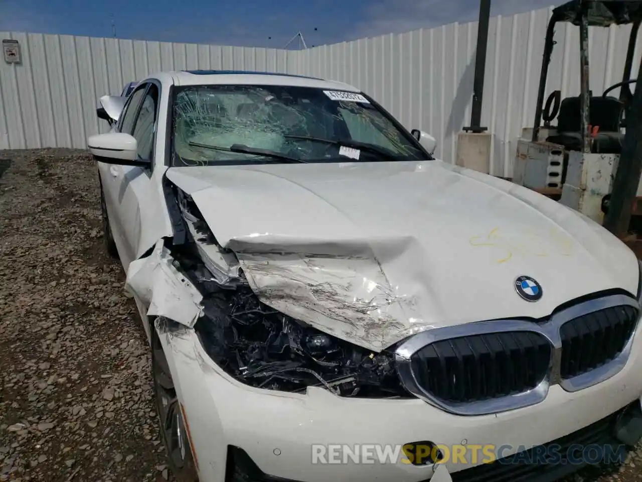 9 Photograph of a damaged car 3MW5R7J00N8C43112 BMW 3 SERIES 2022