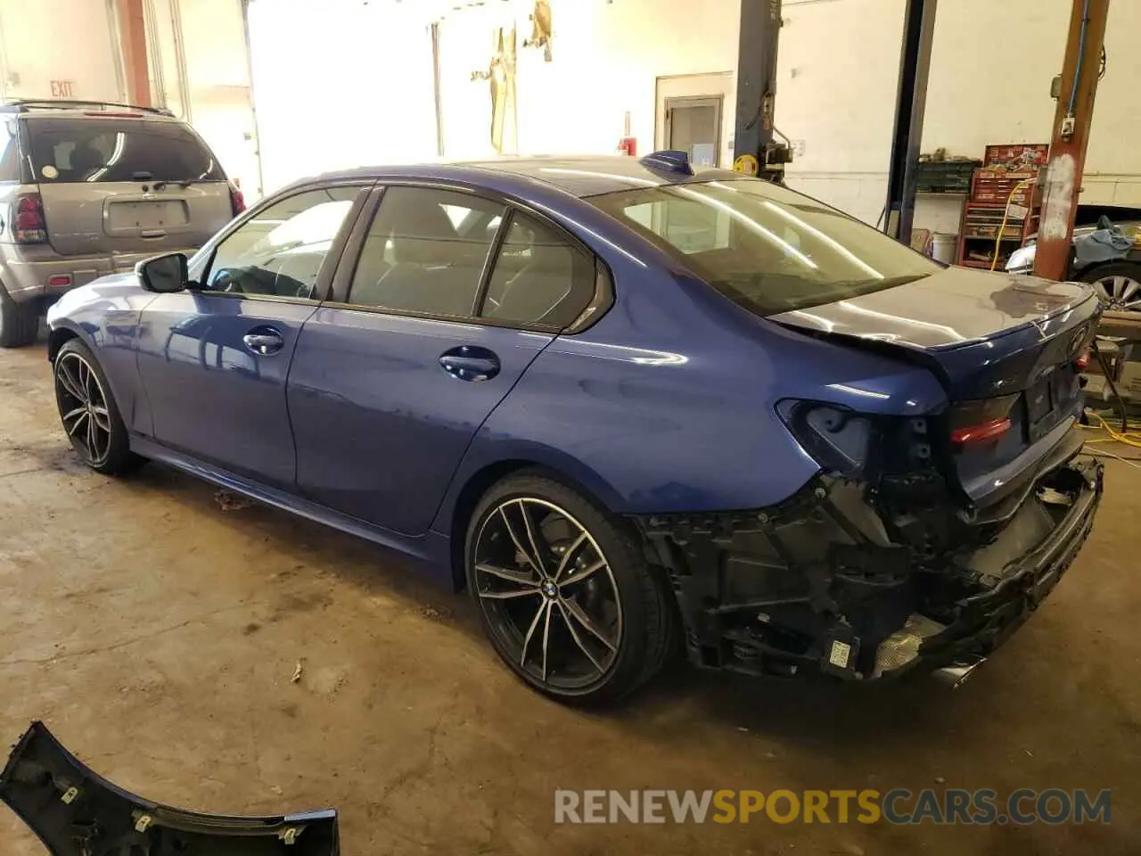 2 Photograph of a damaged car 3MW5R7J01N8C74210 BMW 3 SERIES 2022