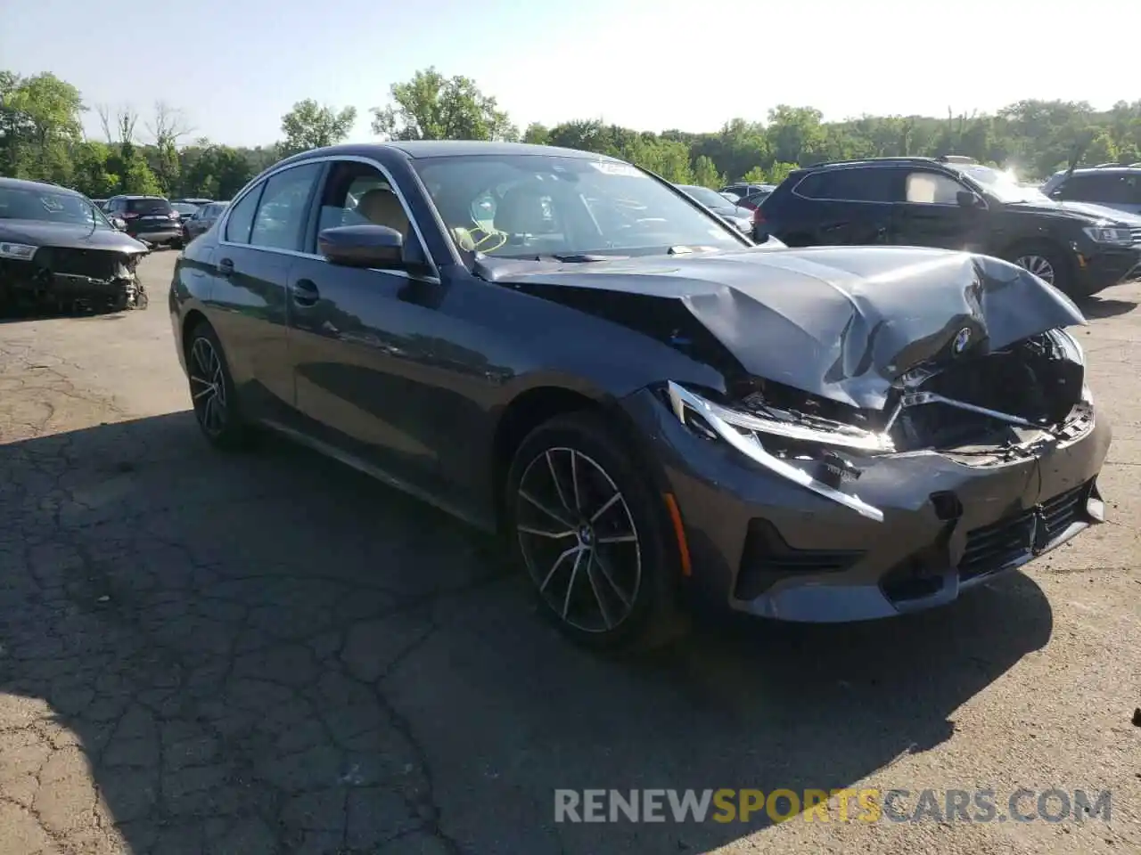 1 Photograph of a damaged car 3MW5R7J02N8C29485 BMW 3 SERIES 2022