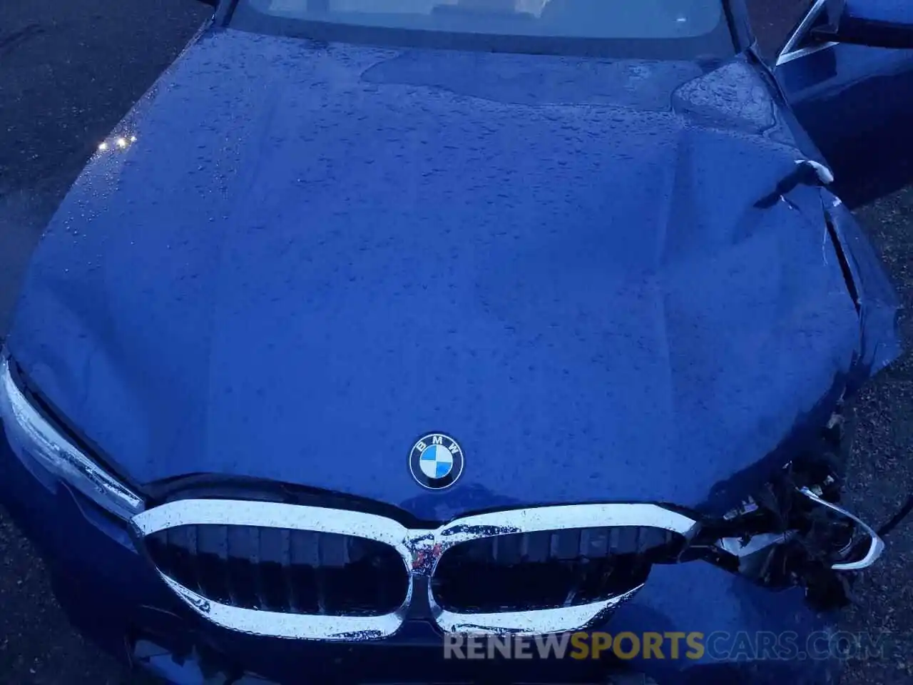 11 Photograph of a damaged car 3MW5R7J02N8C37103 BMW 3 SERIES 2022