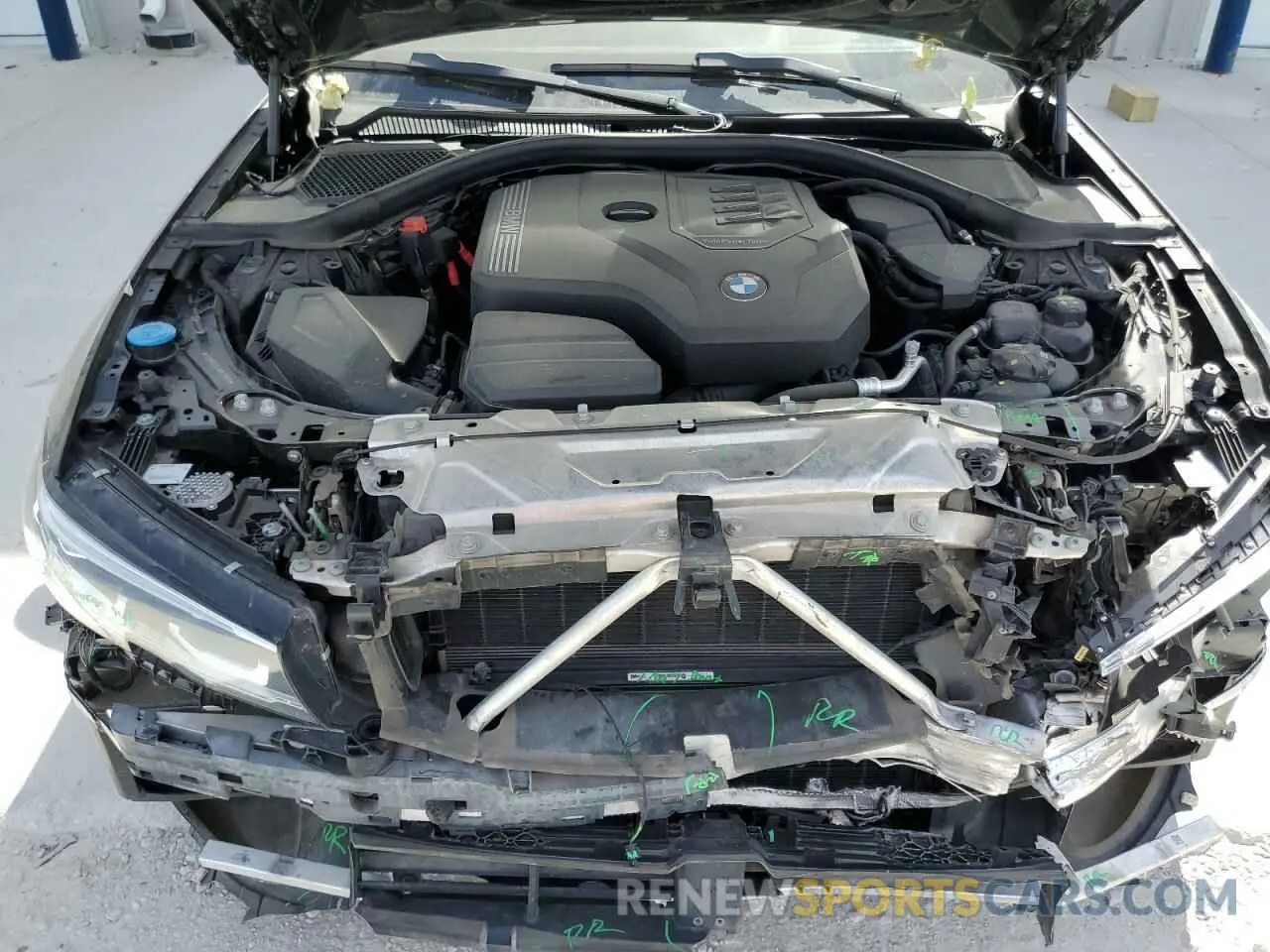 11 Photograph of a damaged car 3MW5R7J03N8C29897 BMW 3 SERIES 2022