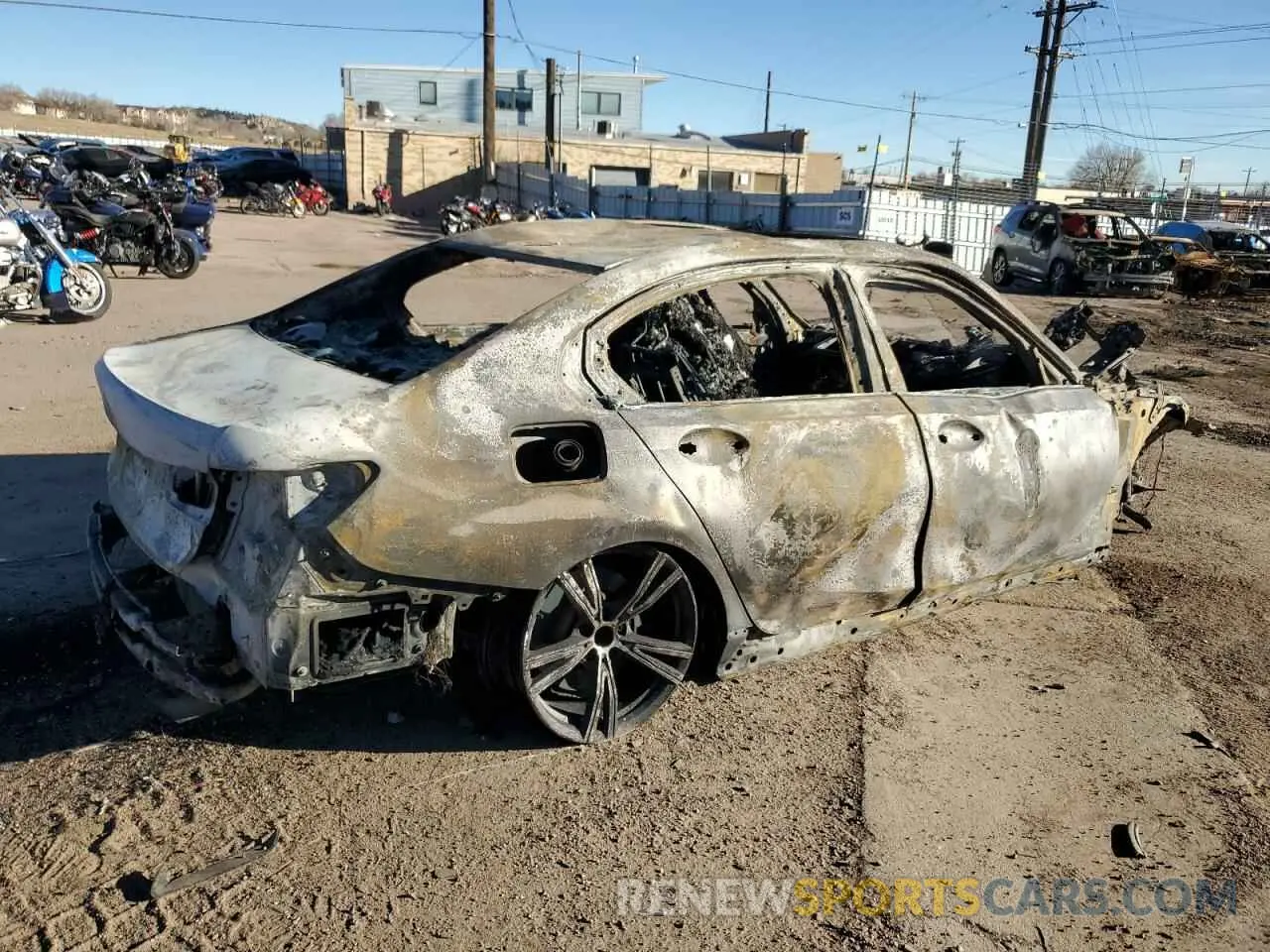 3 Photograph of a damaged car 3MW5R7J03N8C42519 BMW 3 SERIES 2022
