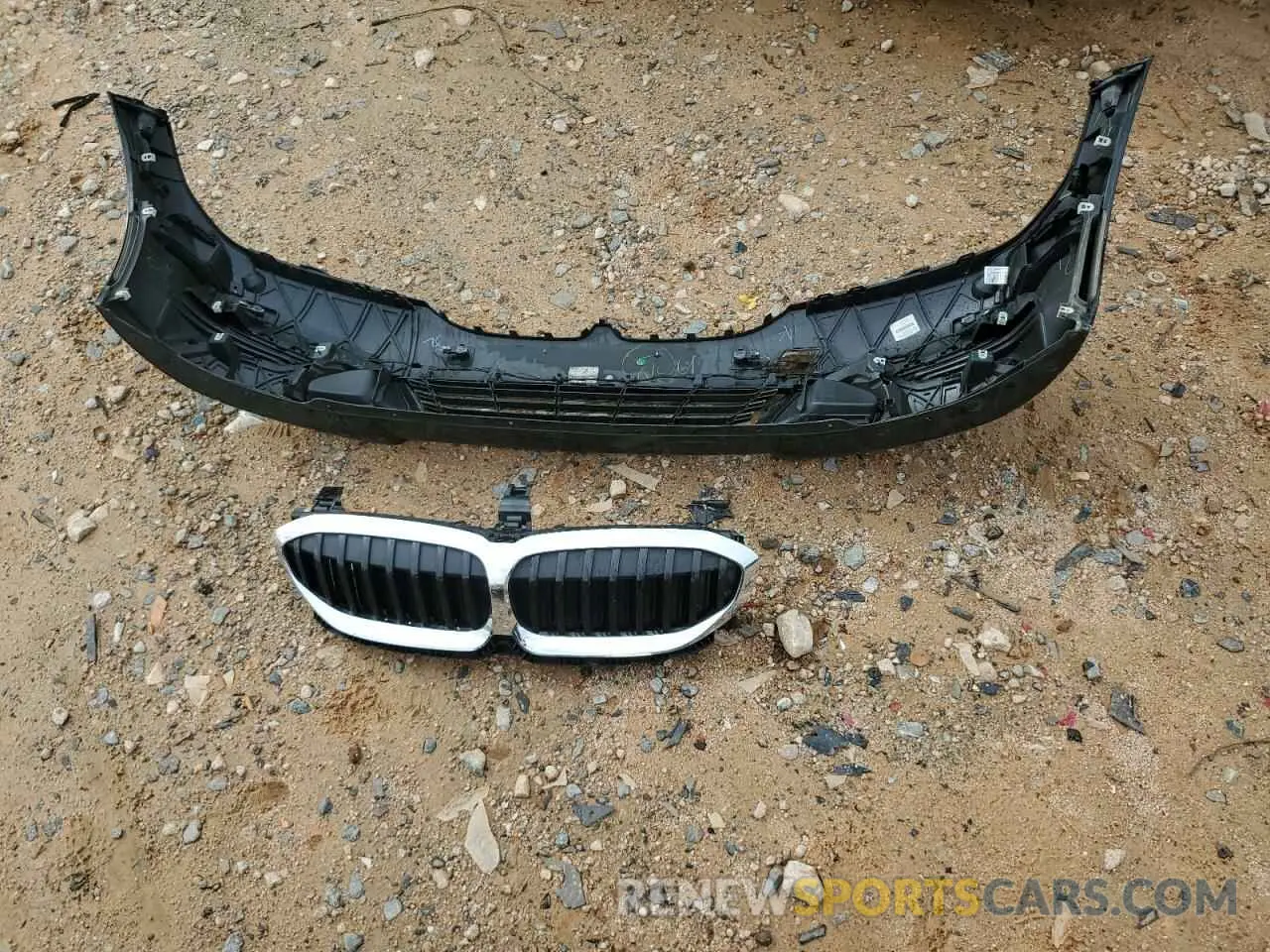 12 Photograph of a damaged car 3MW5R7J03N8C52953 BMW 3 SERIES 2022