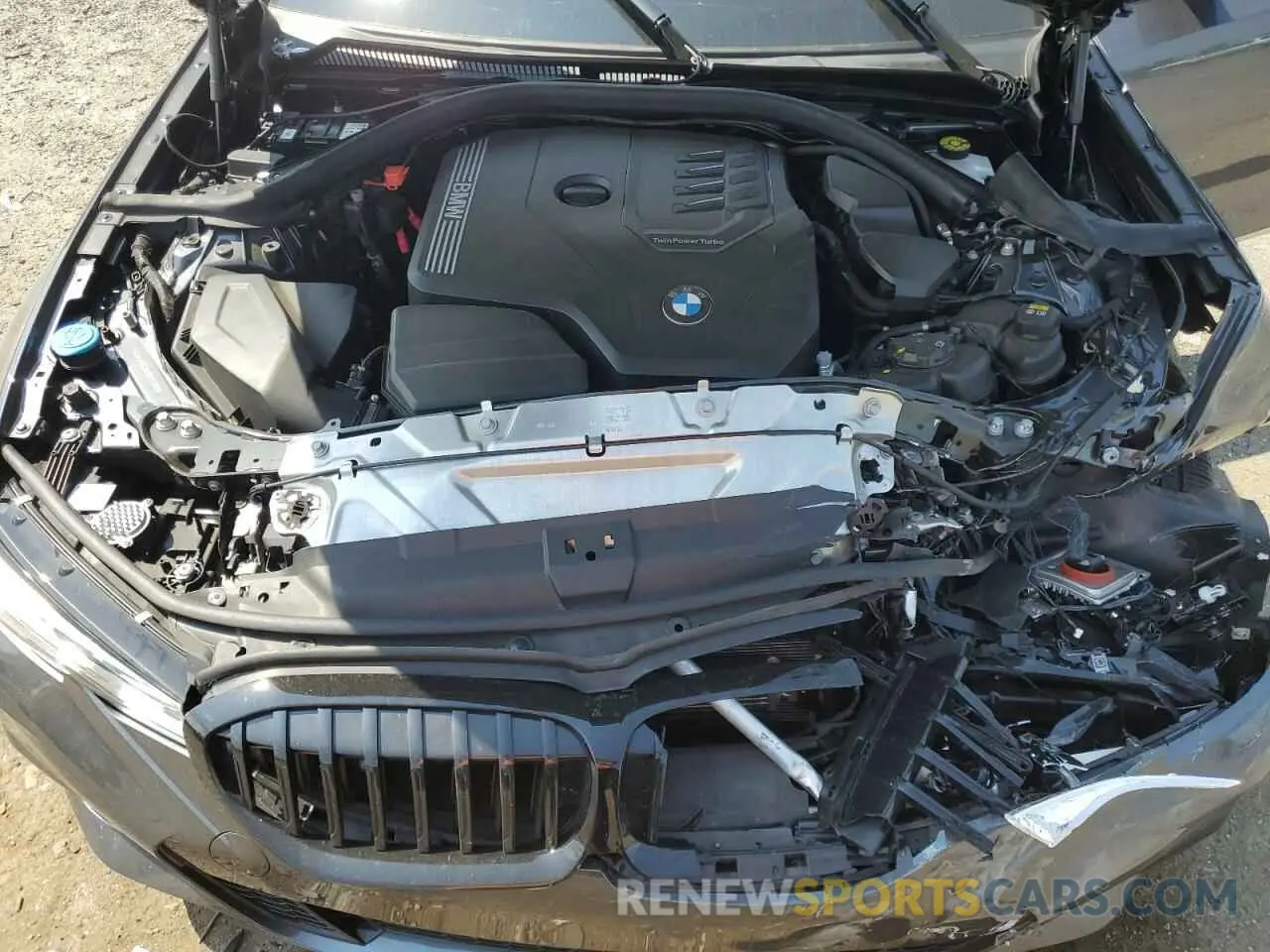11 Photograph of a damaged car 3MW5R7J04N8C34395 BMW 3 SERIES 2022