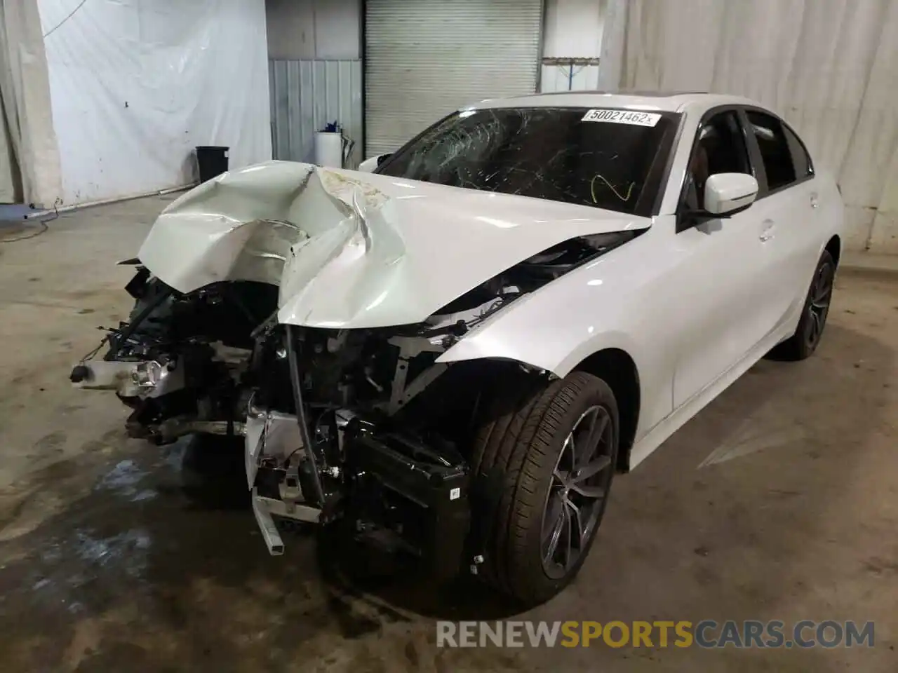 2 Photograph of a damaged car 3MW5R7J04N8C60317 BMW 3 SERIES 2022