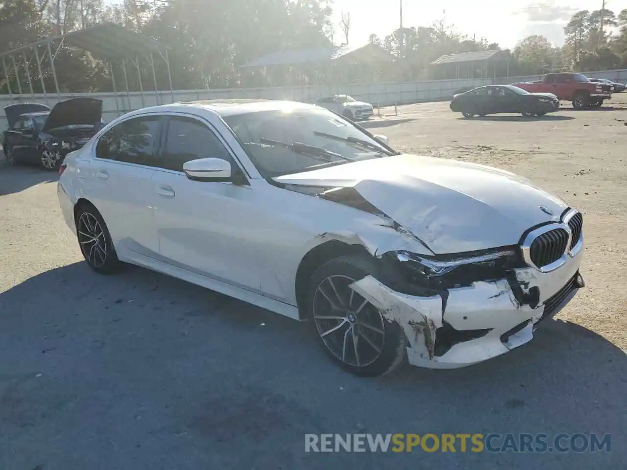 4 Photograph of a damaged car 3MW5R7J05N8C36043 BMW 3 SERIES 2022