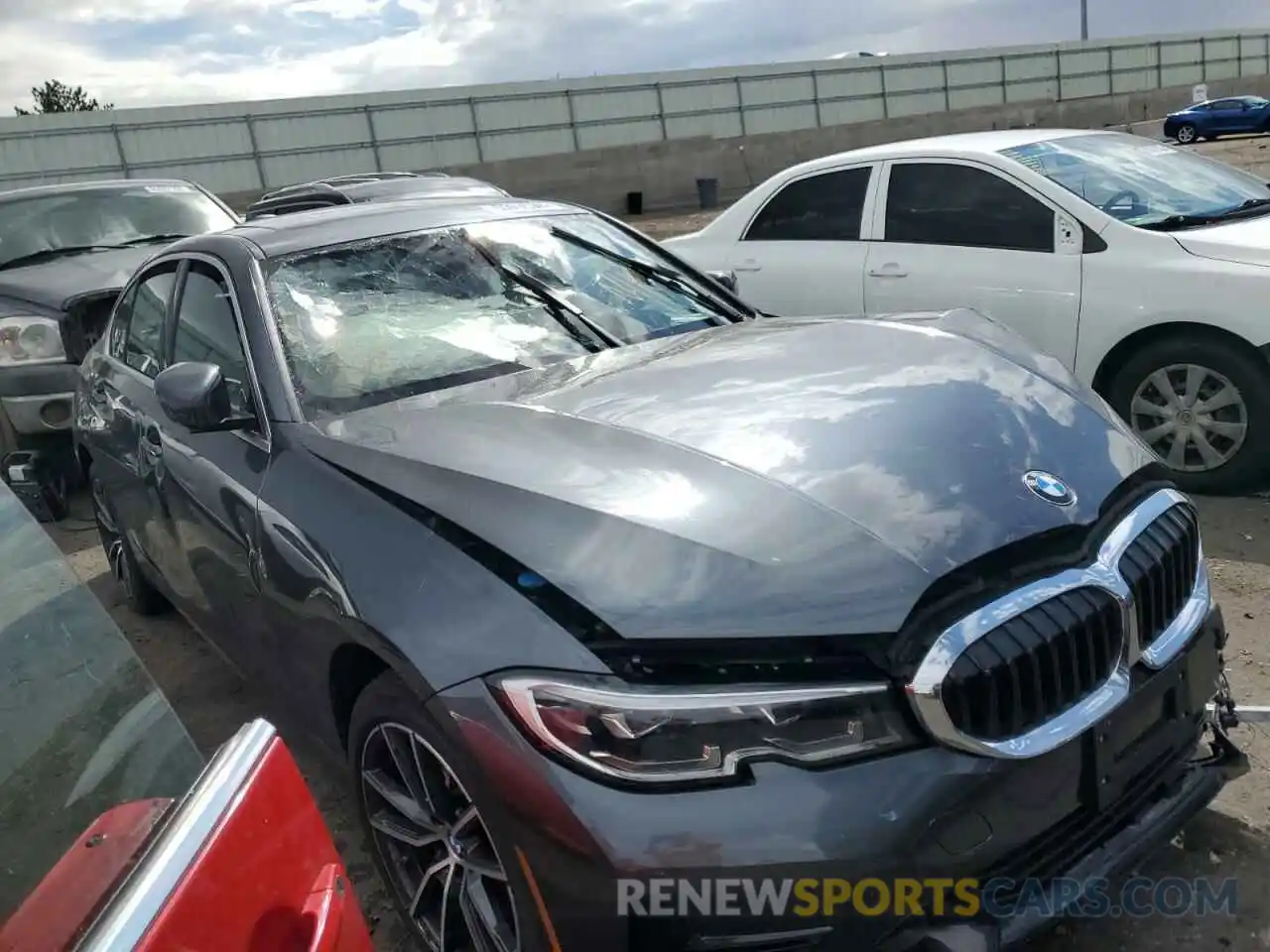 4 Photograph of a damaged car 3MW5R7J05N8C63064 BMW 3 SERIES 2022