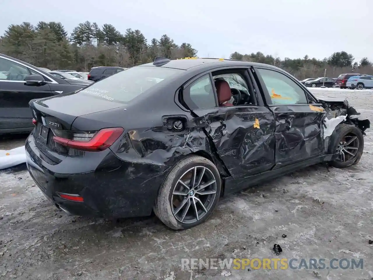 3 Photograph of a damaged car 3MW5R7J05N8C78325 BMW 3 SERIES 2022