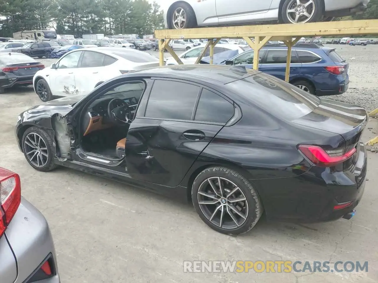 2 Photograph of a damaged car 3MW5R7J08N8C24663 BMW 3 SERIES 2022