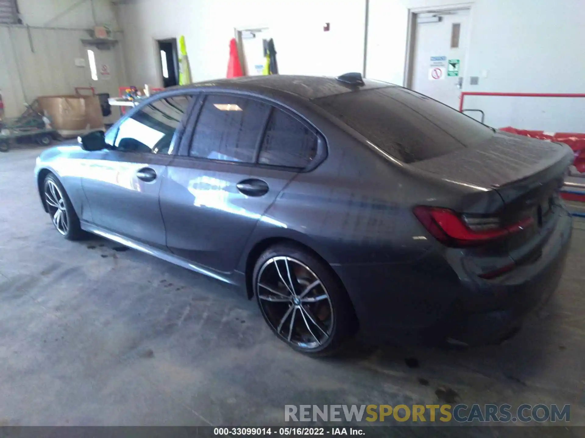 3 Photograph of a damaged car 3MW5R7J0XN8C49886 BMW 3 SERIES 2022