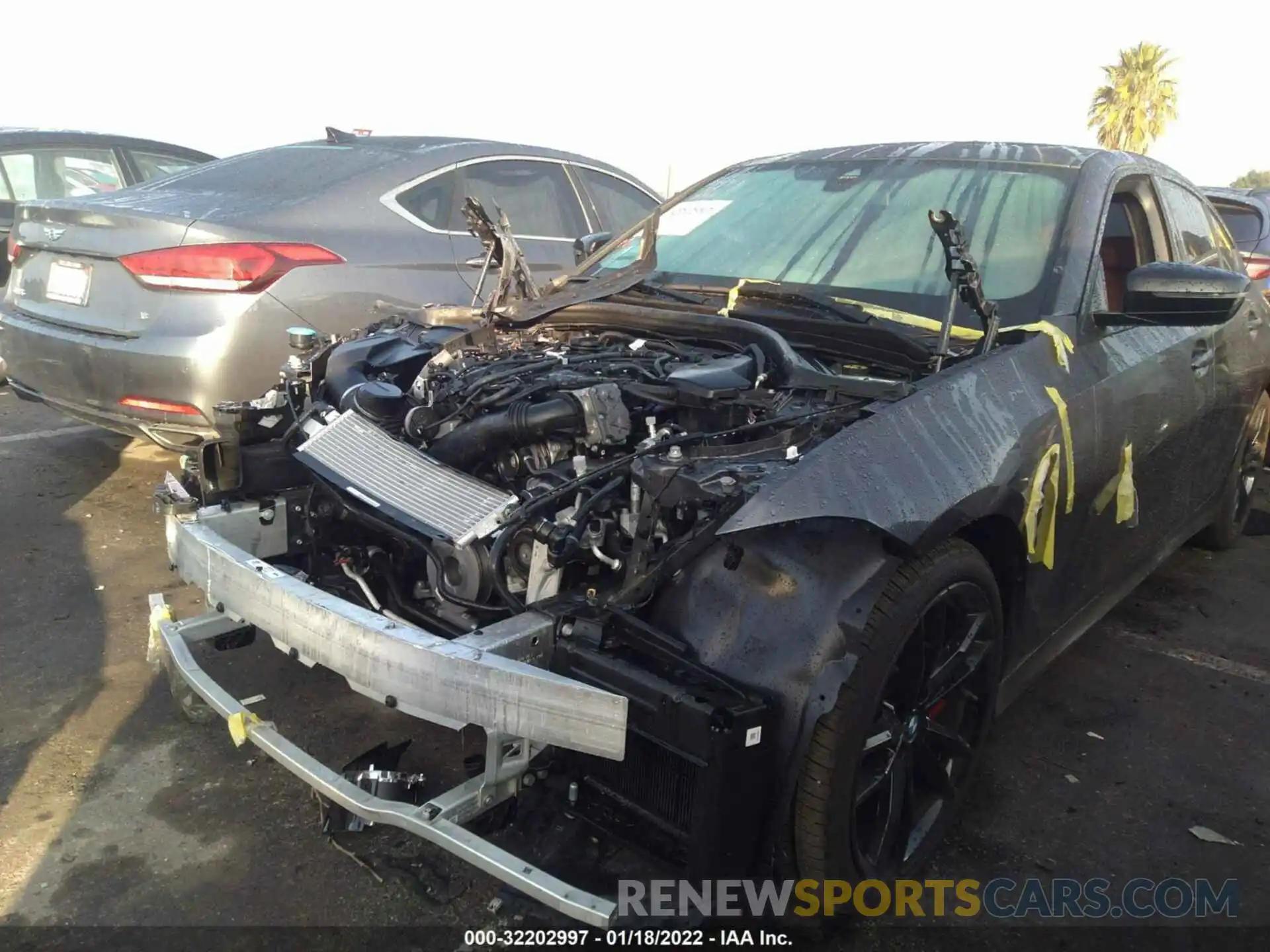 6 Photograph of a damaged car 3MW5U7J03N8C25072 BMW 3 SERIES 2022