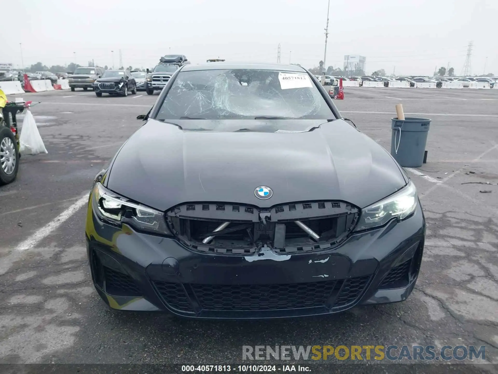 13 Photograph of a damaged car 3MW5U7J04N8C28983 BMW 3 SERIES 2022