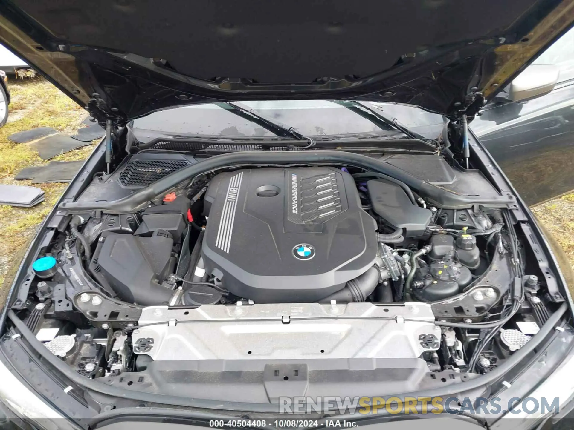10 Photograph of a damaged car 3MW5U7J08N8C38349 BMW 3 SERIES 2022