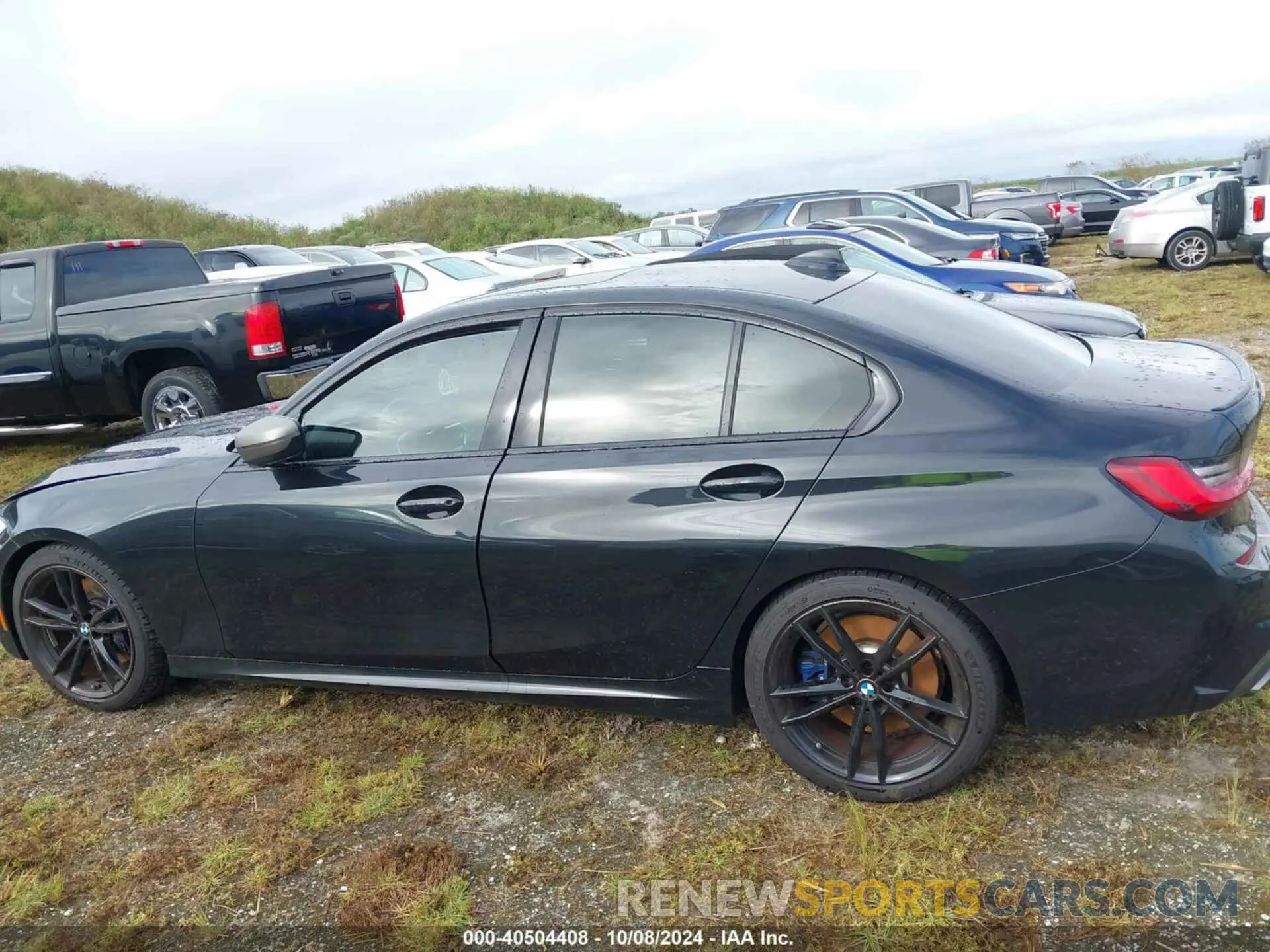 14 Photograph of a damaged car 3MW5U7J08N8C38349 BMW 3 SERIES 2022