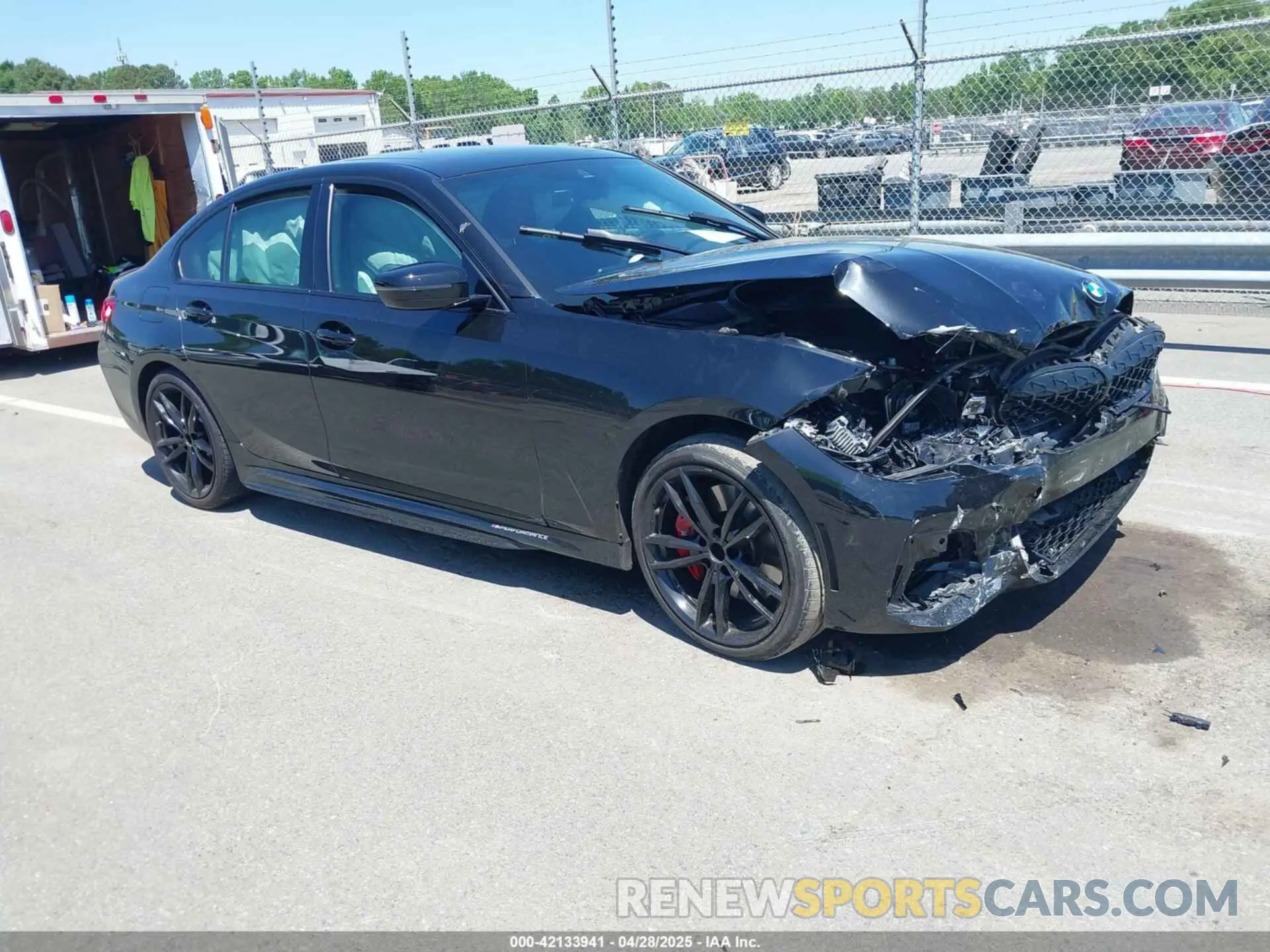 1 Photograph of a damaged car 3MW5U7J0XN8C22914 BMW 3 SERIES 2022