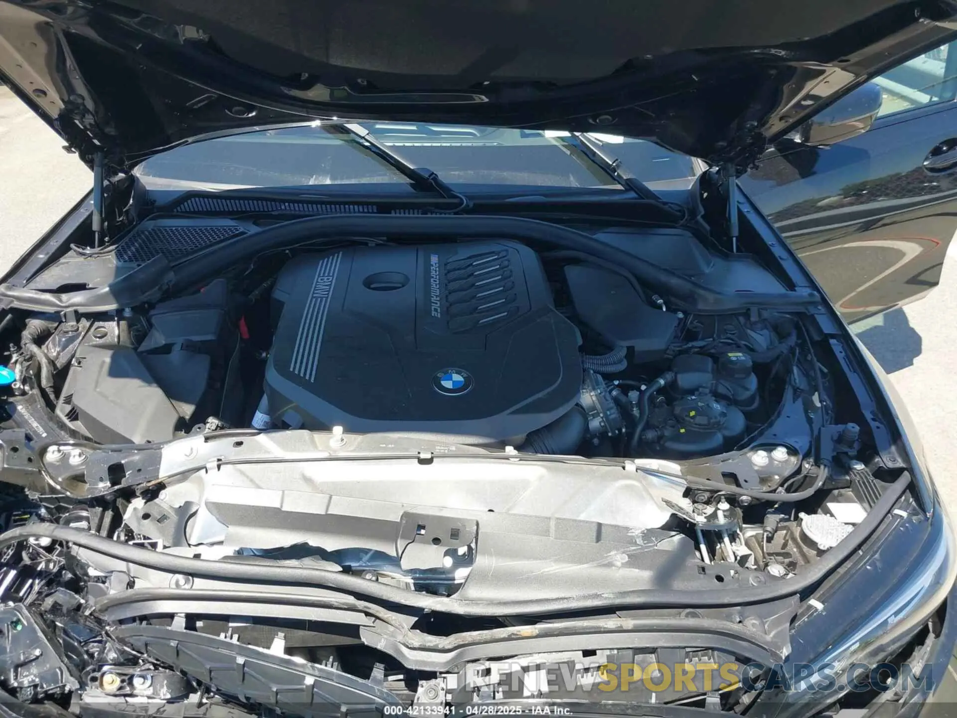 10 Photograph of a damaged car 3MW5U7J0XN8C22914 BMW 3 SERIES 2022