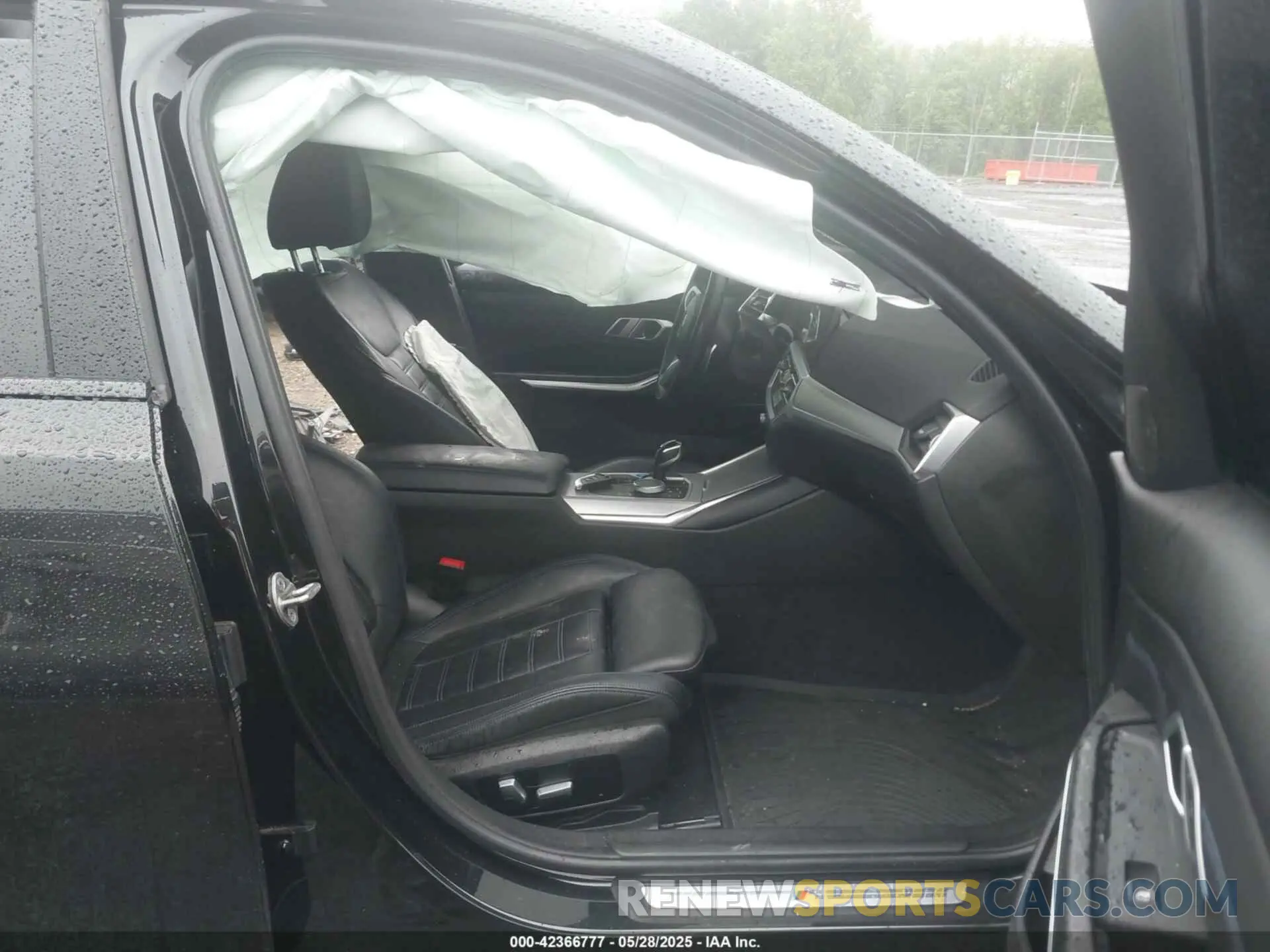 5 Photograph of a damaged car 3MW5U9J00N8C24859 BMW 3 SERIES 2022