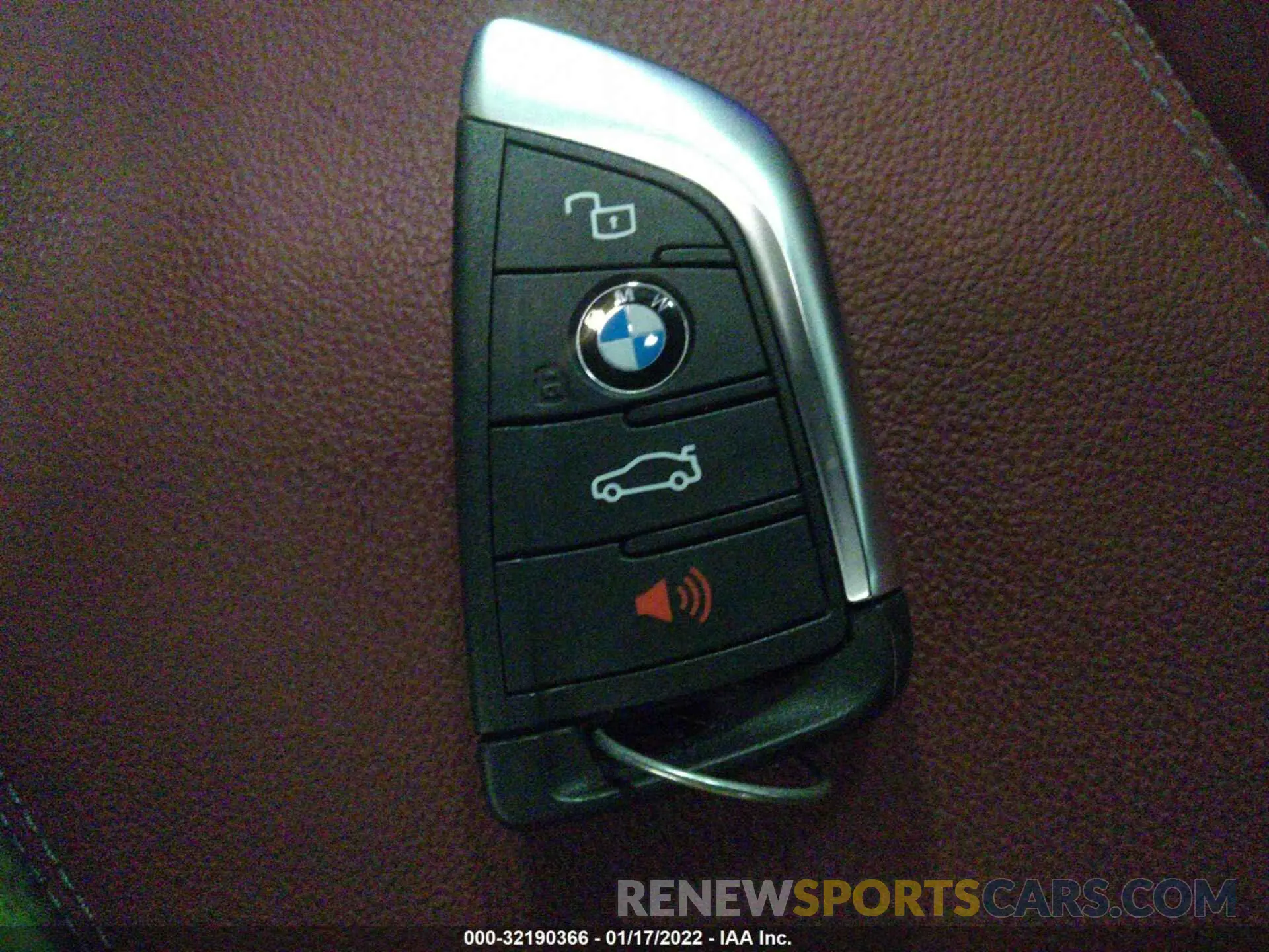 11 Photograph of a damaged car 3MW5U9J02N8C25561 BMW 3 SERIES 2022