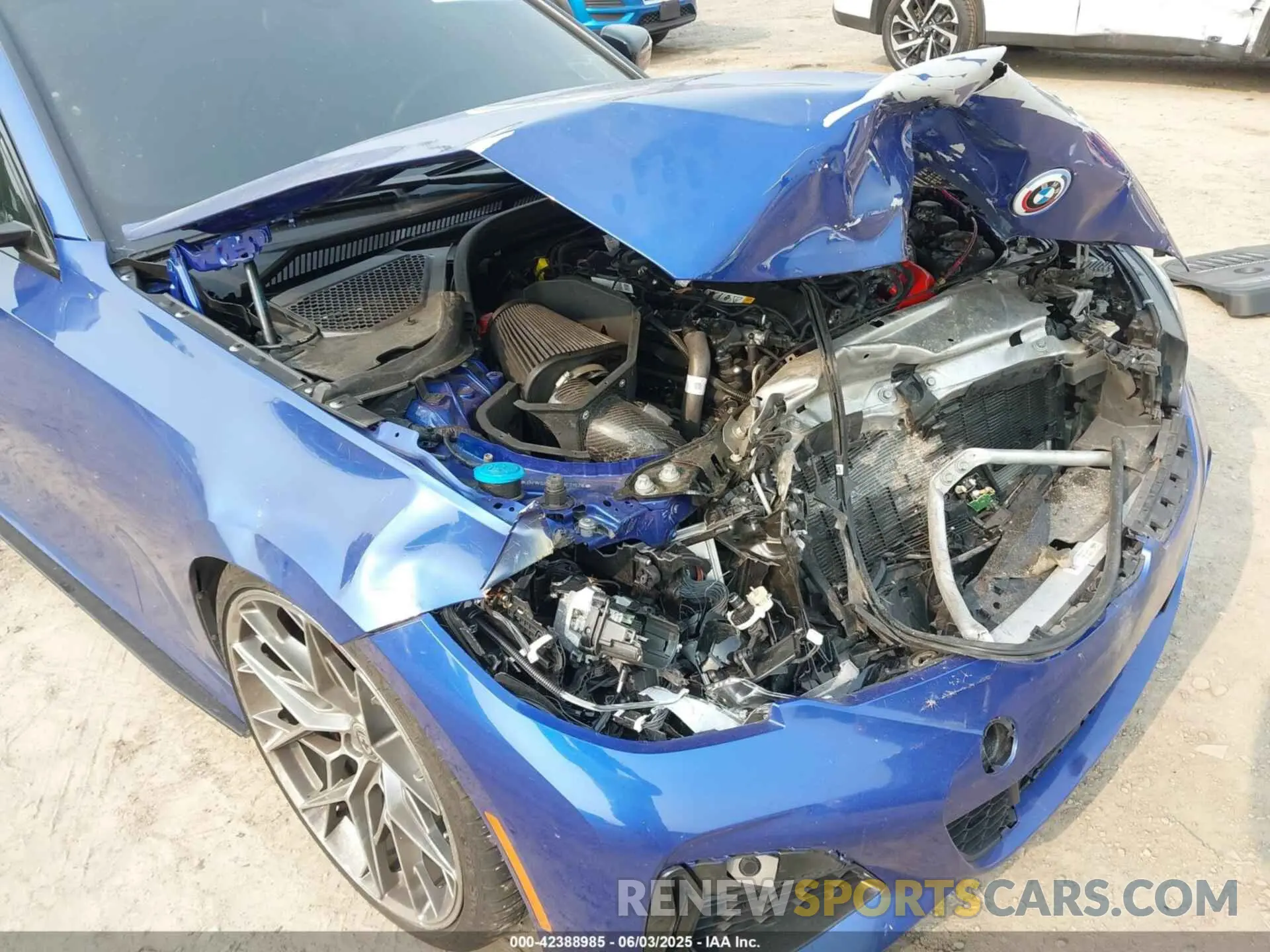 6 Photograph of a damaged car 3MW5U9J08N8C31526 BMW 3 SERIES 2022