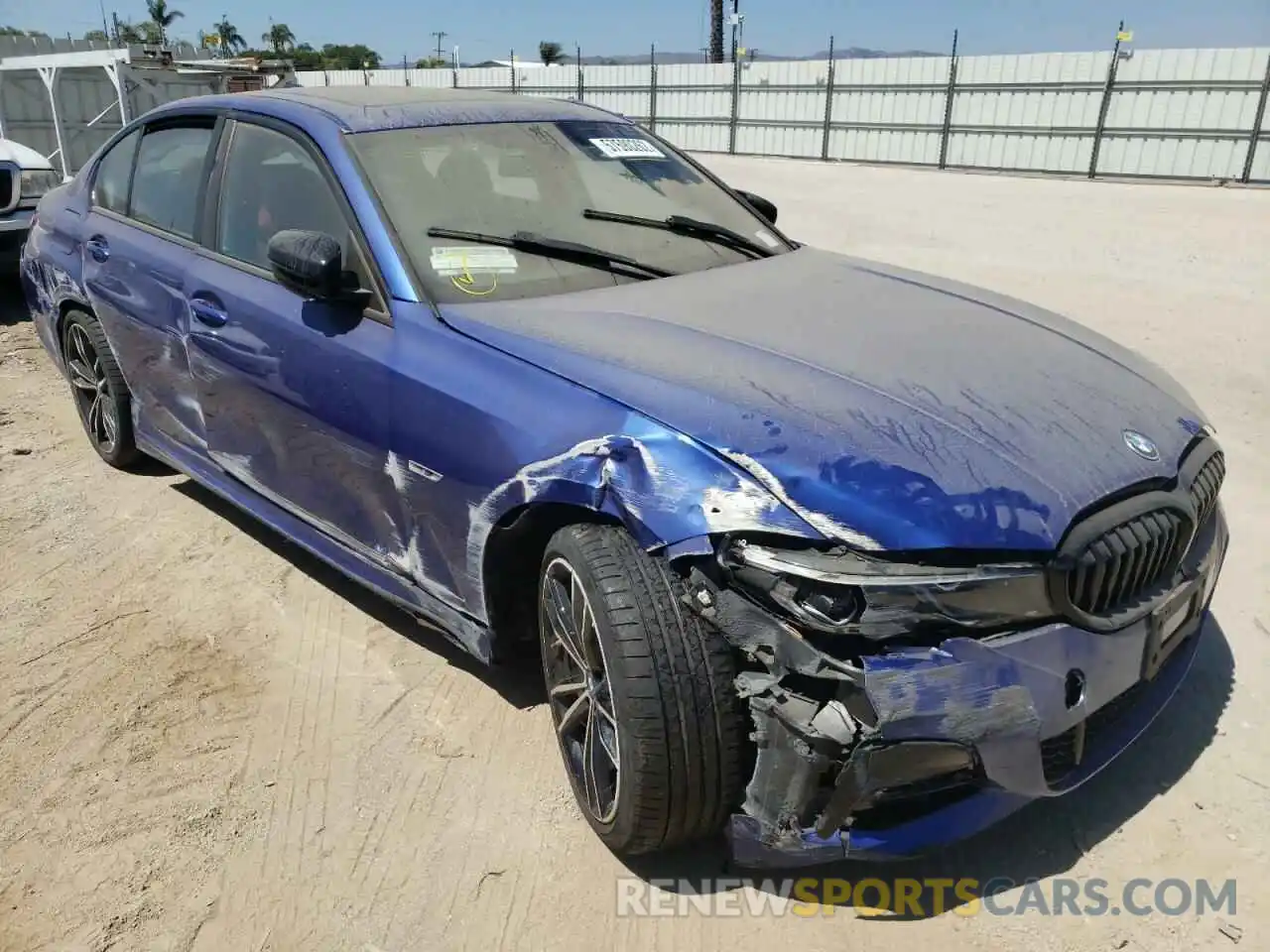 1 Photograph of a damaged car WBA5P7C09NFL64585 BMW 3 SERIES 2022