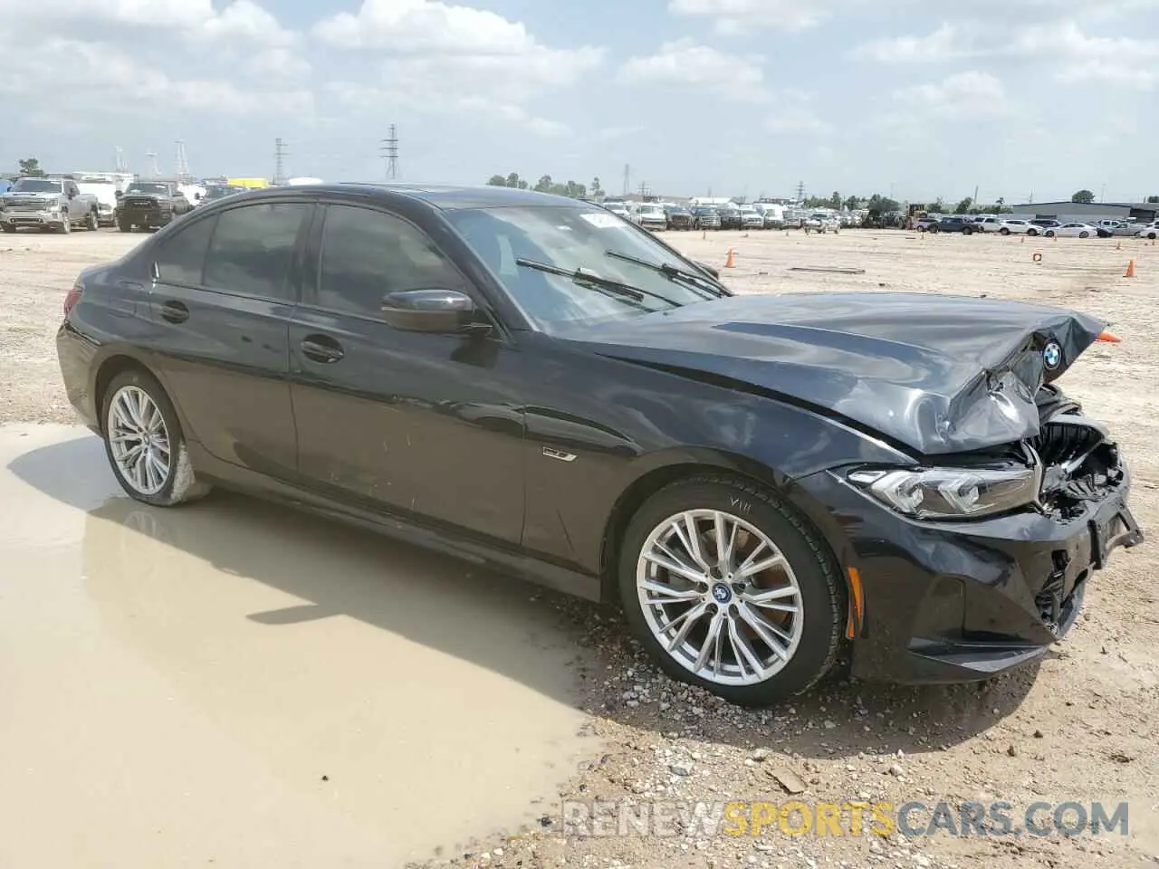 4 Photograph of a damaged car 3MW39FF01P8D04545 BMW 3 SERIES 2023