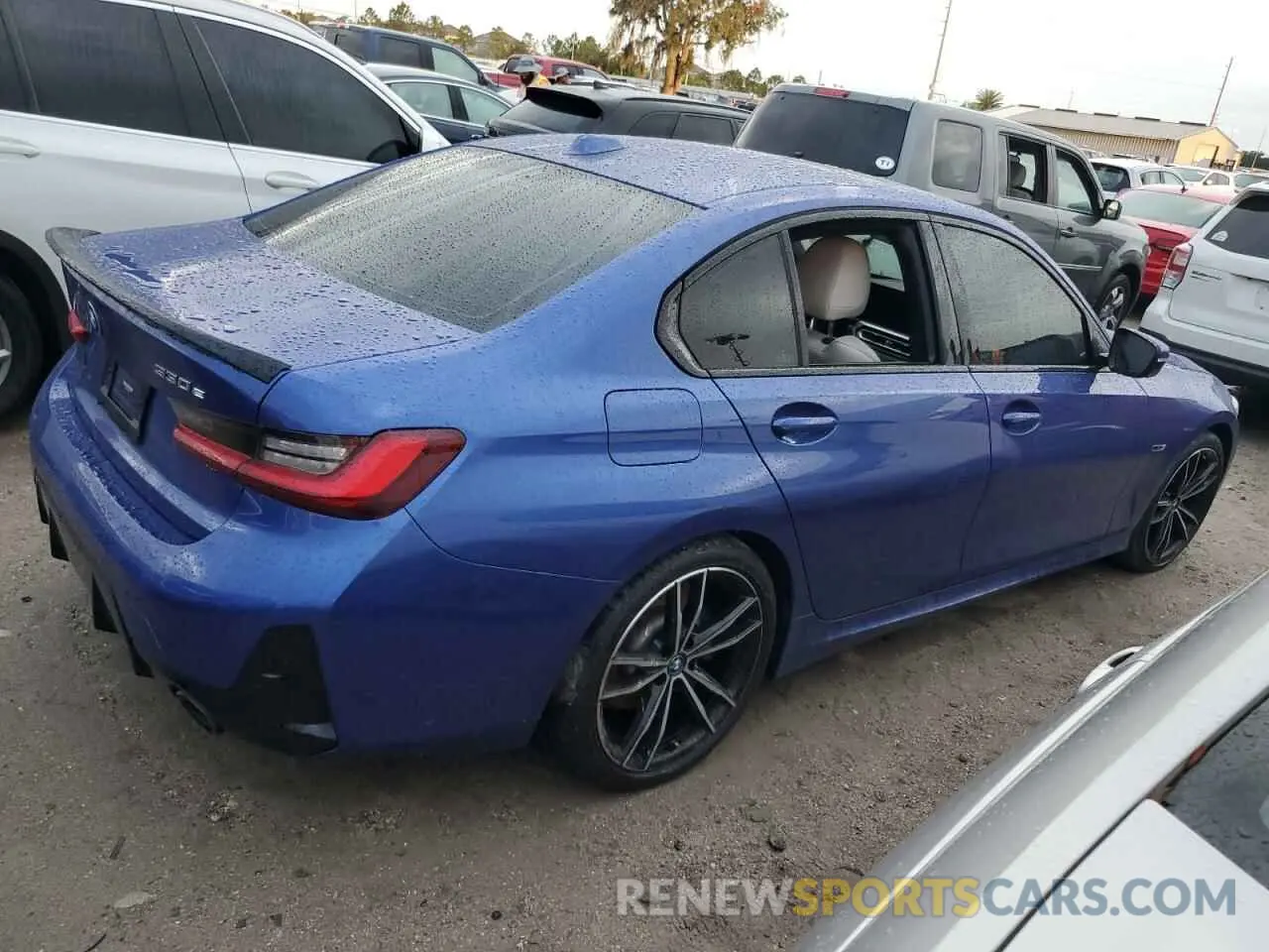 3 Photograph of a damaged car 3MW39FF03P8C84217 BMW 3 SERIES 2023
