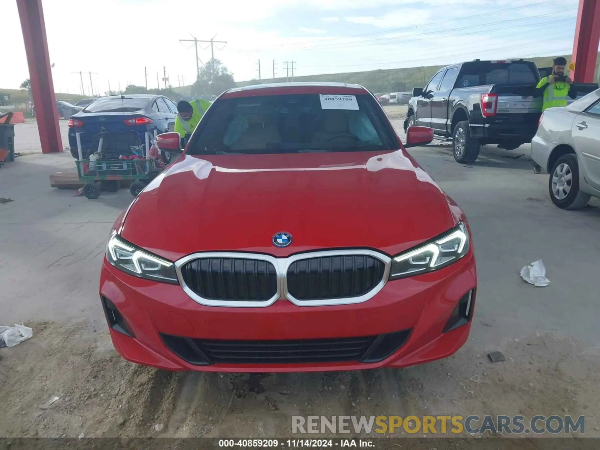 12 Photograph of a damaged car 3MW39FF04P8D05172 BMW 3 SERIES 2023