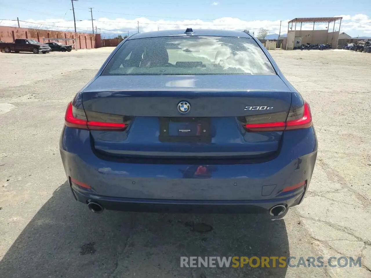 6 Photograph of a damaged car 3MW39FF0XP8D03121 BMW 3 SERIES 2023