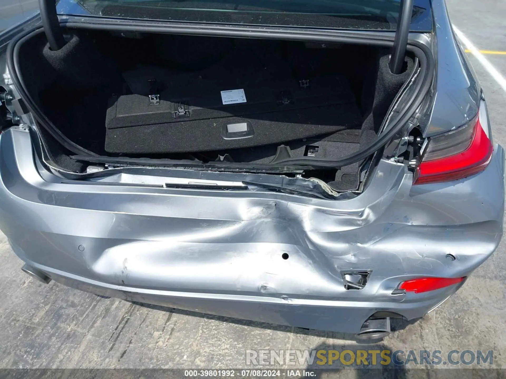 6 Photograph of a damaged car 3MW39FF0XP8D03376 BMW 3 SERIES 2023