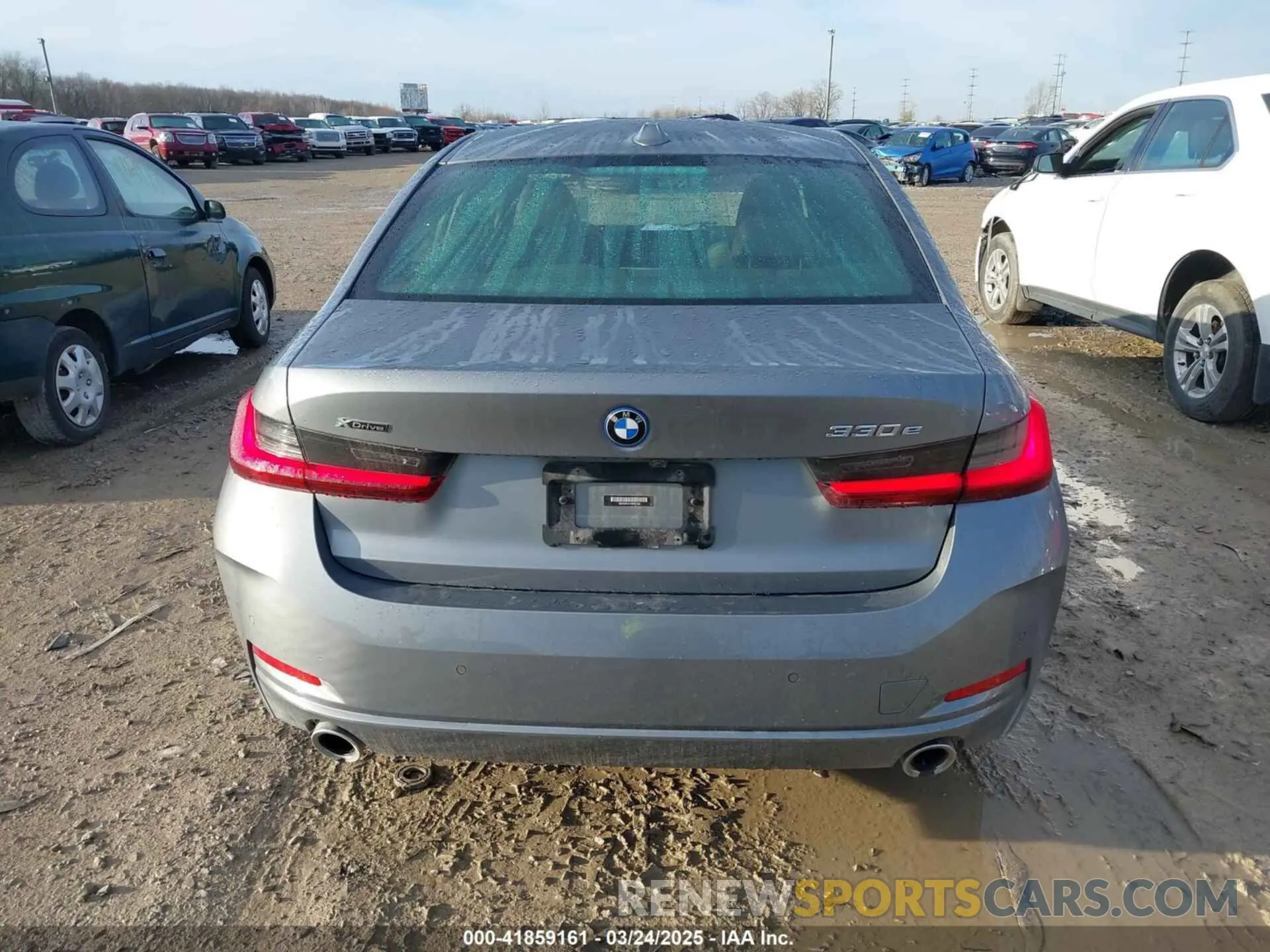 16 Photograph of a damaged car 3MW39FS01P8C81368 BMW 3 SERIES 2023