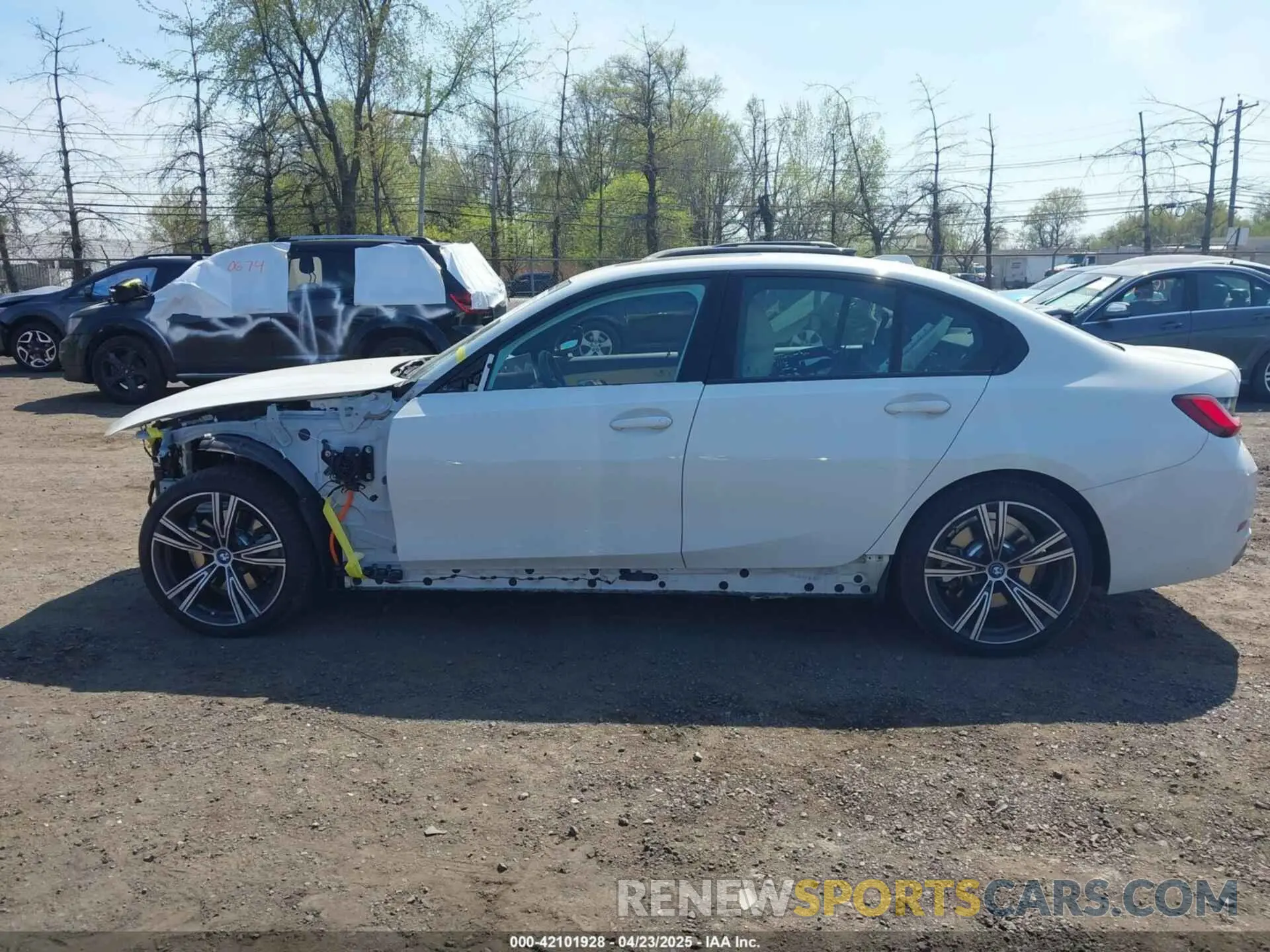 15 Photograph of a damaged car 3MW39FS02P8D03877 BMW 3 SERIES 2023