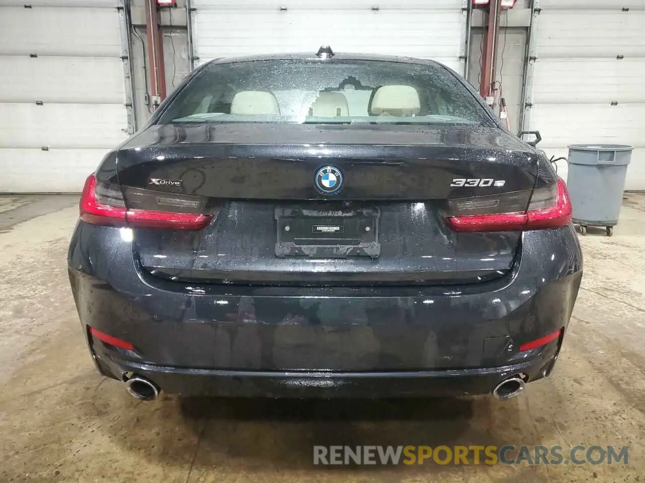 6 Photograph of a damaged car 3MW39FS08P8C88897 BMW 3 SERIES 2023