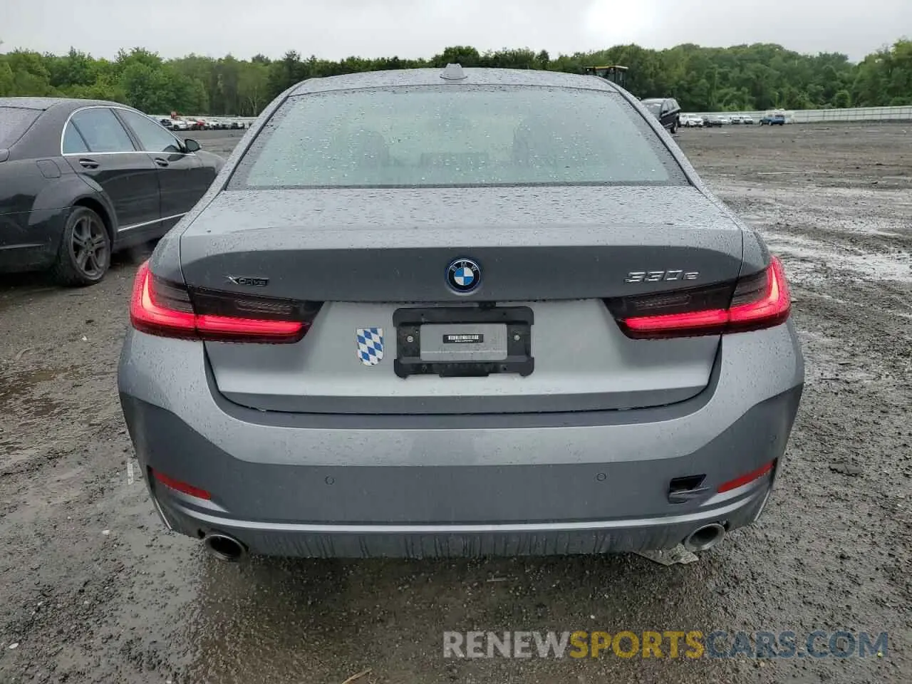 6 Photograph of a damaged car 3MW39FS0XP8D00628 BMW 3 SERIES 2023