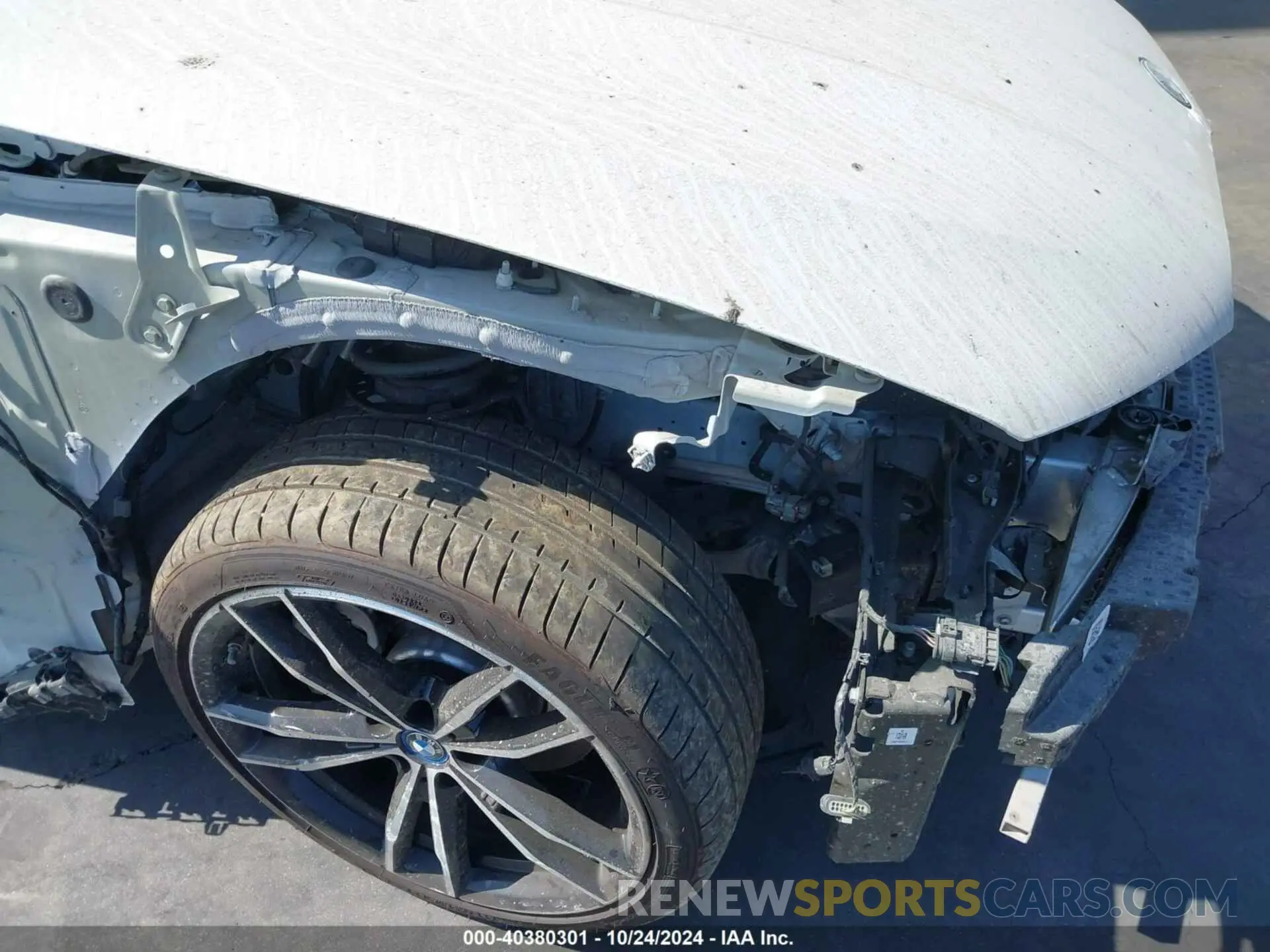 6 Photograph of a damaged car 3MW39FS0XP8D08065 BMW 3 SERIES 2023