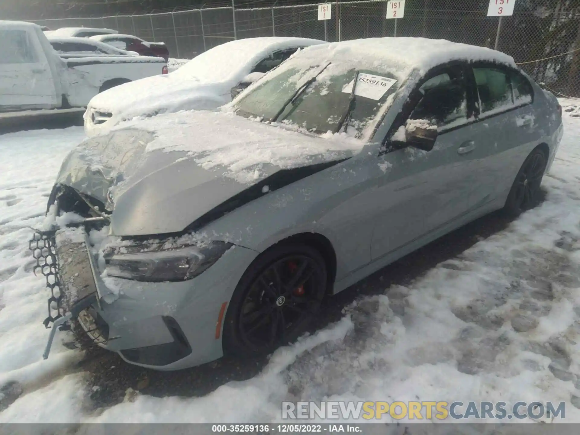 2 Photograph of a damaged car 3MW49FF02P8C90305 BMW 3 SERIES 2023