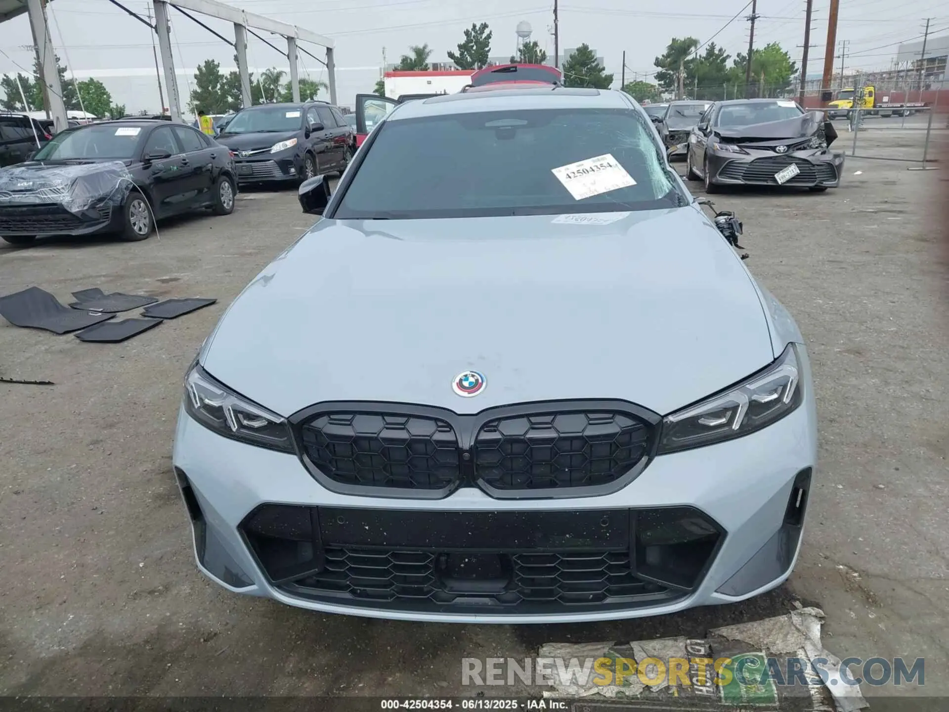 12 Photograph of a damaged car 3MW49FF08P8C88221 BMW 3 SERIES 2023