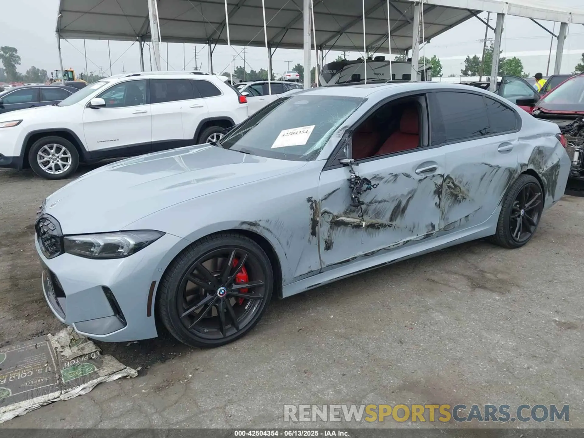2 Photograph of a damaged car 3MW49FF08P8C88221 BMW 3 SERIES 2023