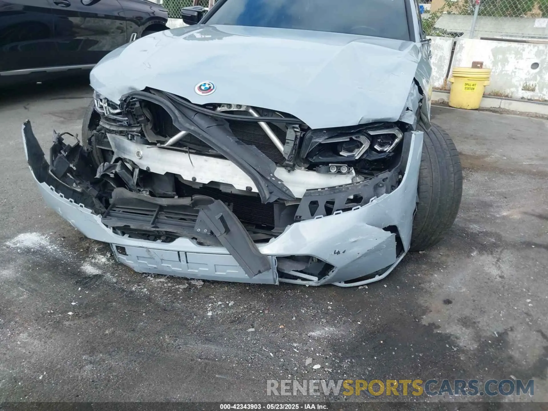 17 Photograph of a damaged car 3MW49FS02P8C98779 BMW 3 SERIES 2023