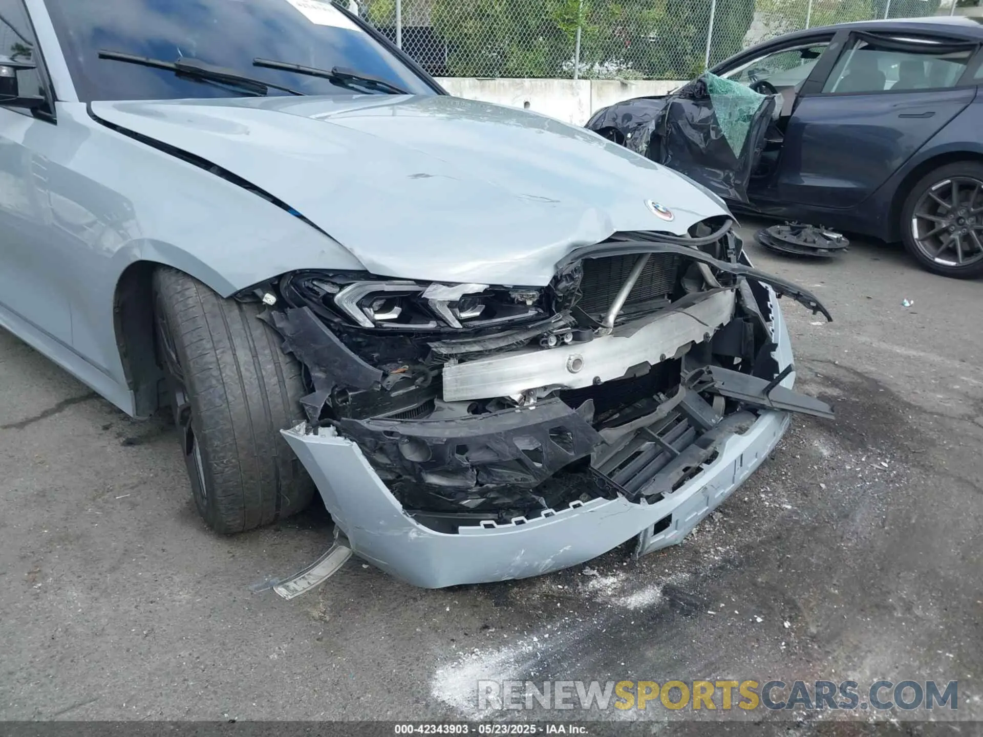 18 Photograph of a damaged car 3MW49FS02P8C98779 BMW 3 SERIES 2023