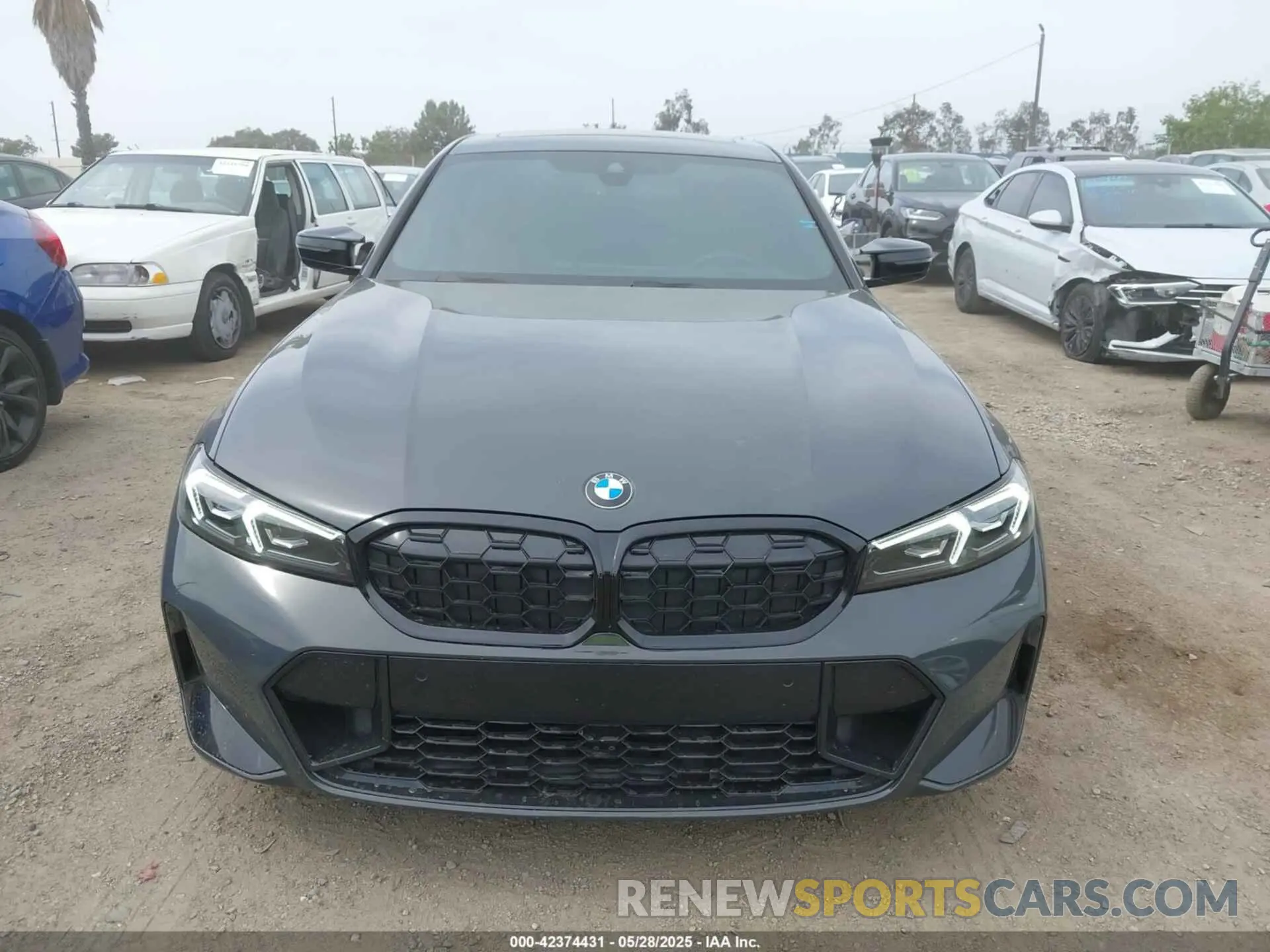 12 Photograph of a damaged car 3MW49FS09P8D58105 BMW 3 SERIES 2023