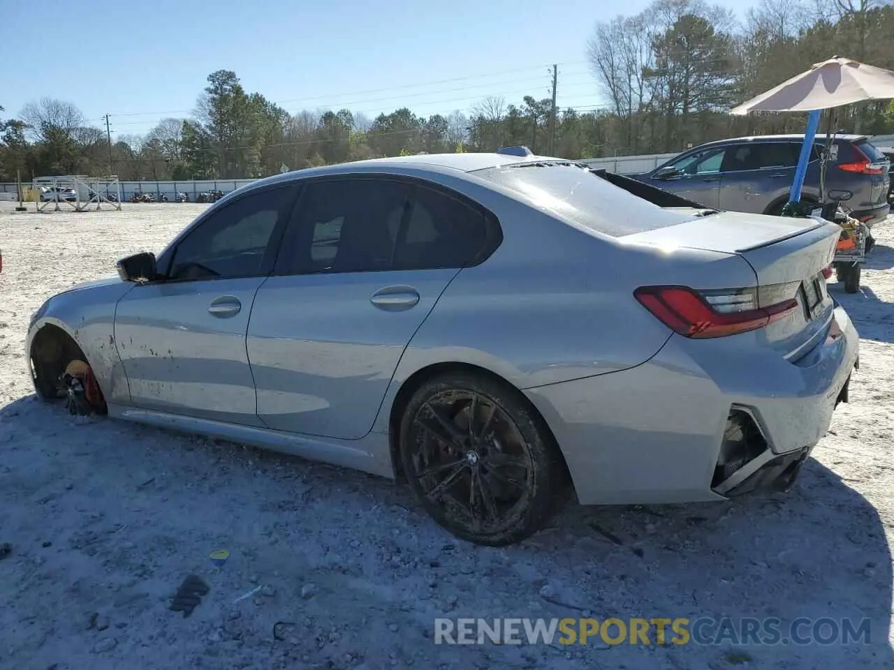 2 Photograph of a damaged car 3MW69FF02P8C97702 BMW 3 SERIES 2023