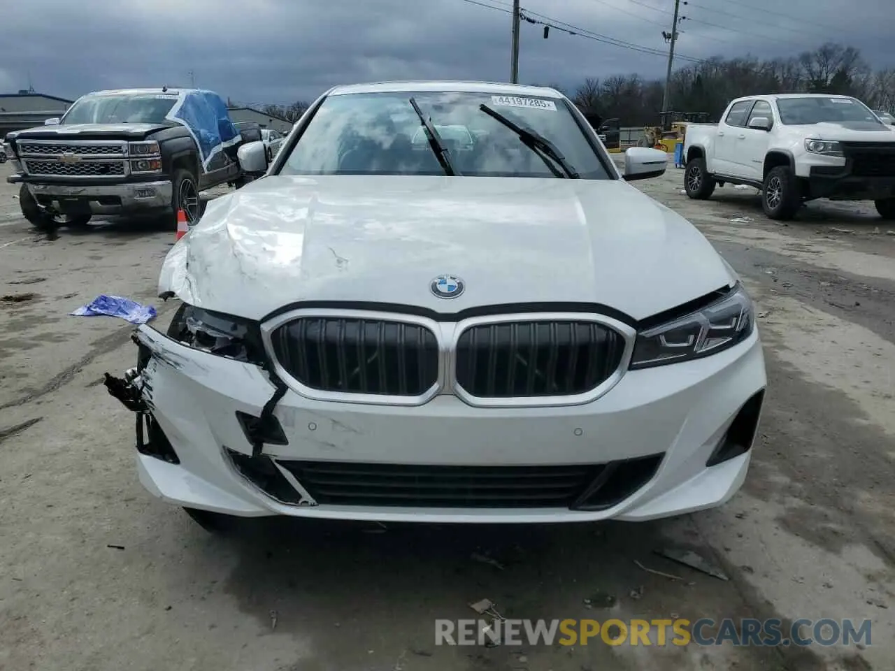 5 Photograph of a damaged car 3MW69FF03P8D62881 BMW 3 SERIES 2023