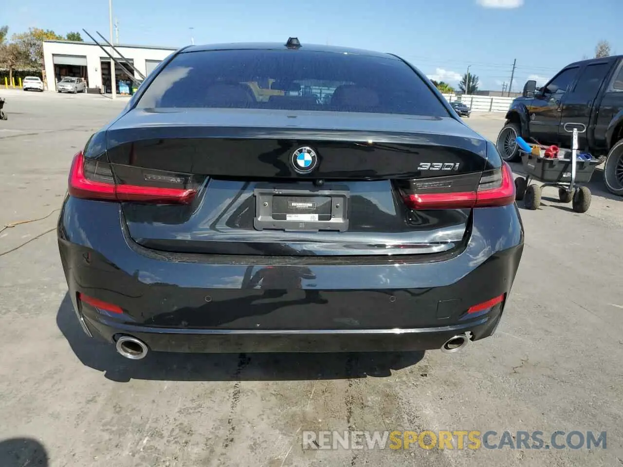 6 Photograph of a damaged car 3MW69FF05P8D21152 BMW 3 SERIES 2023