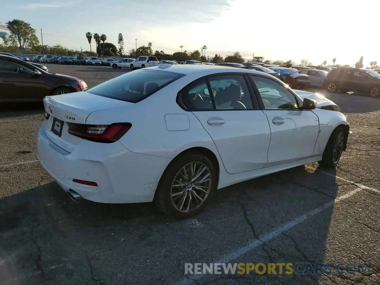 3 Photograph of a damaged car 3MW69FF05P8D73476 BMW 3 SERIES 2023