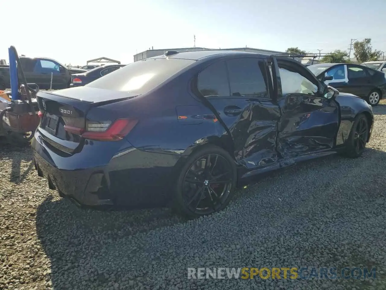 3 Photograph of a damaged car 3MW69FF08P8D73195 BMW 3 SERIES 2023