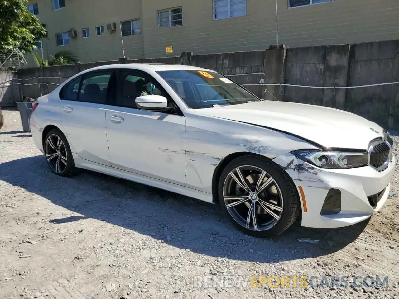 4 Photograph of a damaged car 3MW69FF09P8D29691 BMW 3 SERIES 2023